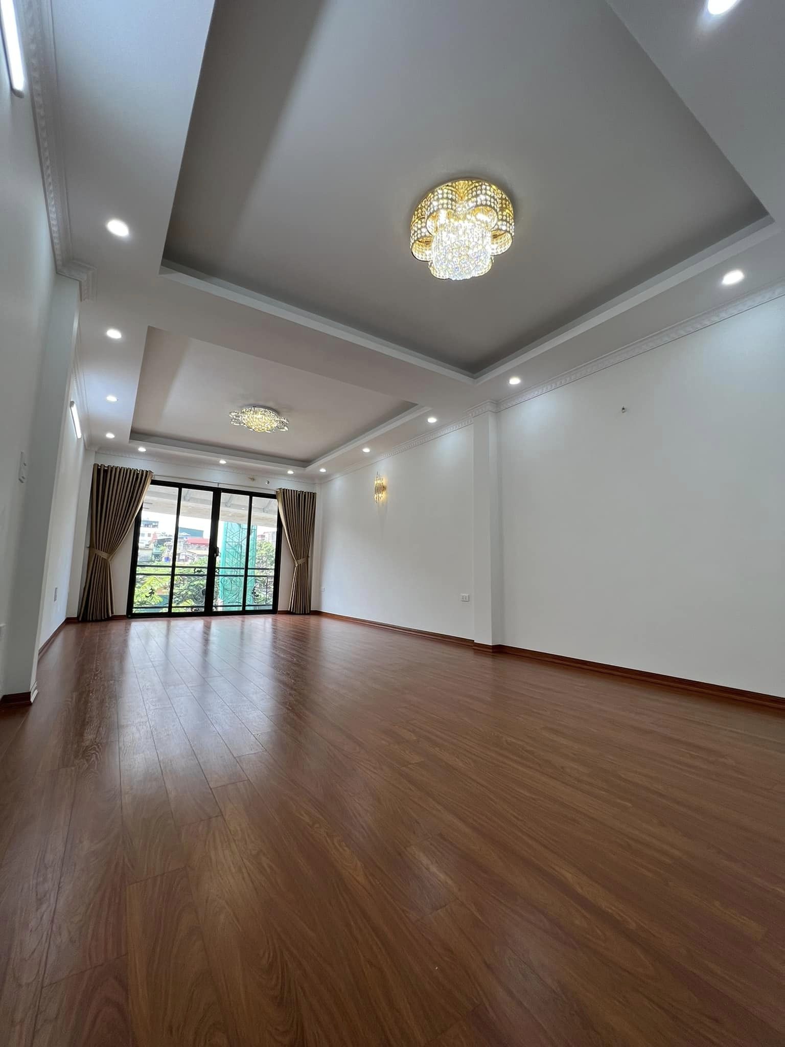 Bán nhà mặt phố Đại La, Hai Bà Trưng 83m, 6 tầng, mặt tiền 4.5m. Giá: 29 tỷ