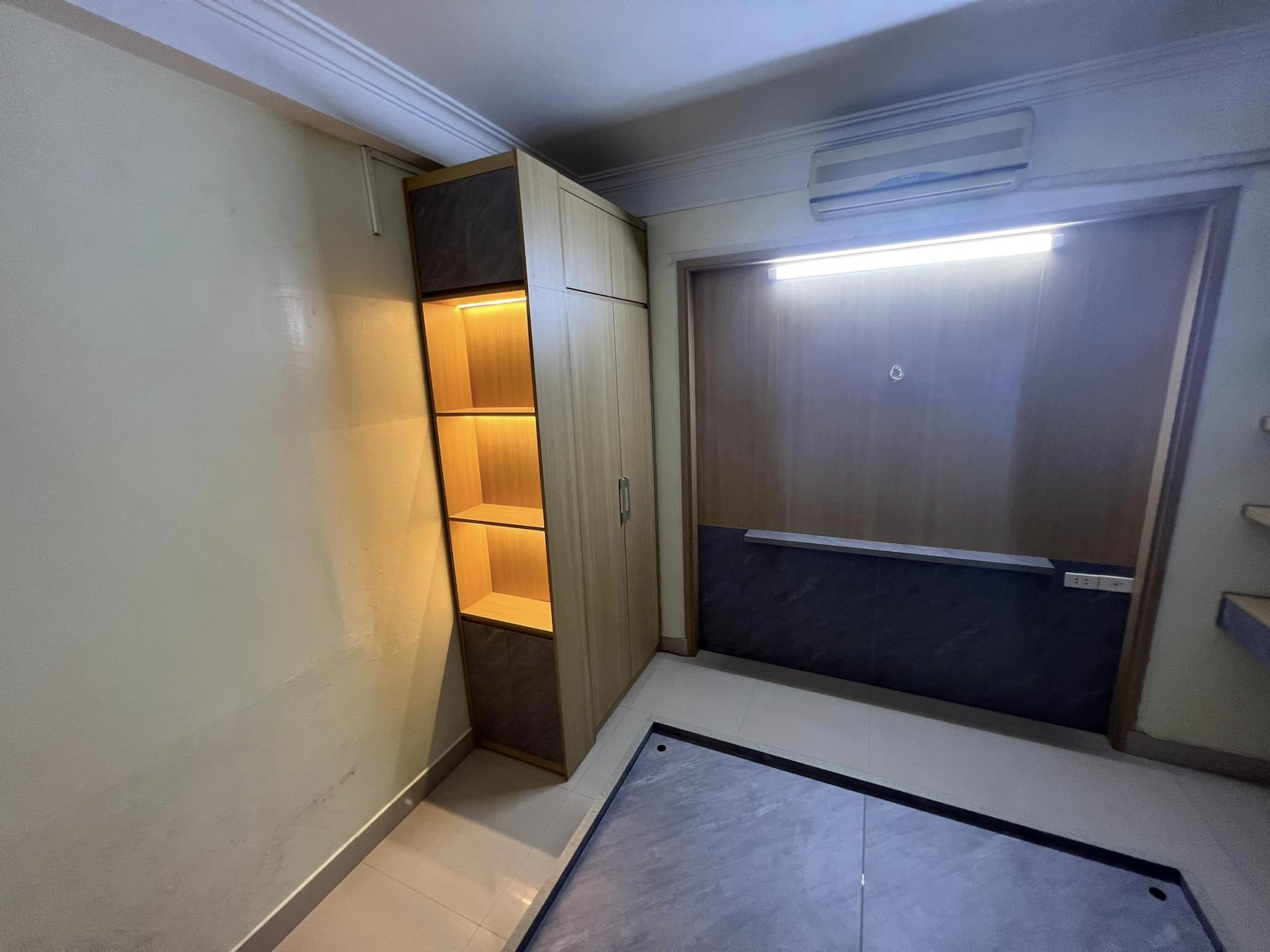 Bán Nhà Phố VÕNG THỊ,TÂY HỒ Ô Tô Tránh,Gần Hồ Tây 5 Tầng Chỉ 9 Tỷ 7