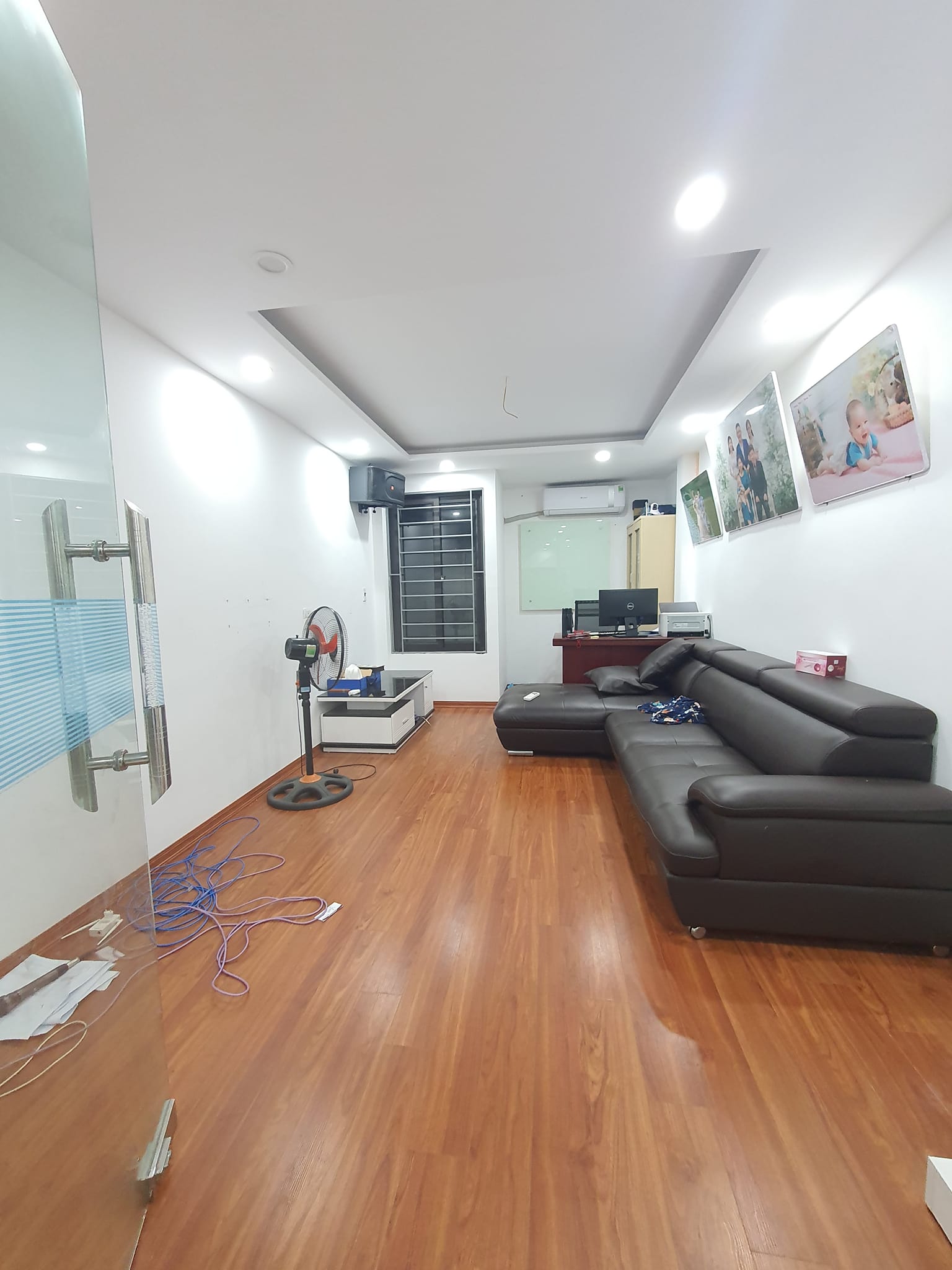Bán nhà chợ Tứ Hiệp, 37m, 4 tầng, oto đỗ gần, nhà đẹp ở ngay chỉ nhỉnh 3 tỷ