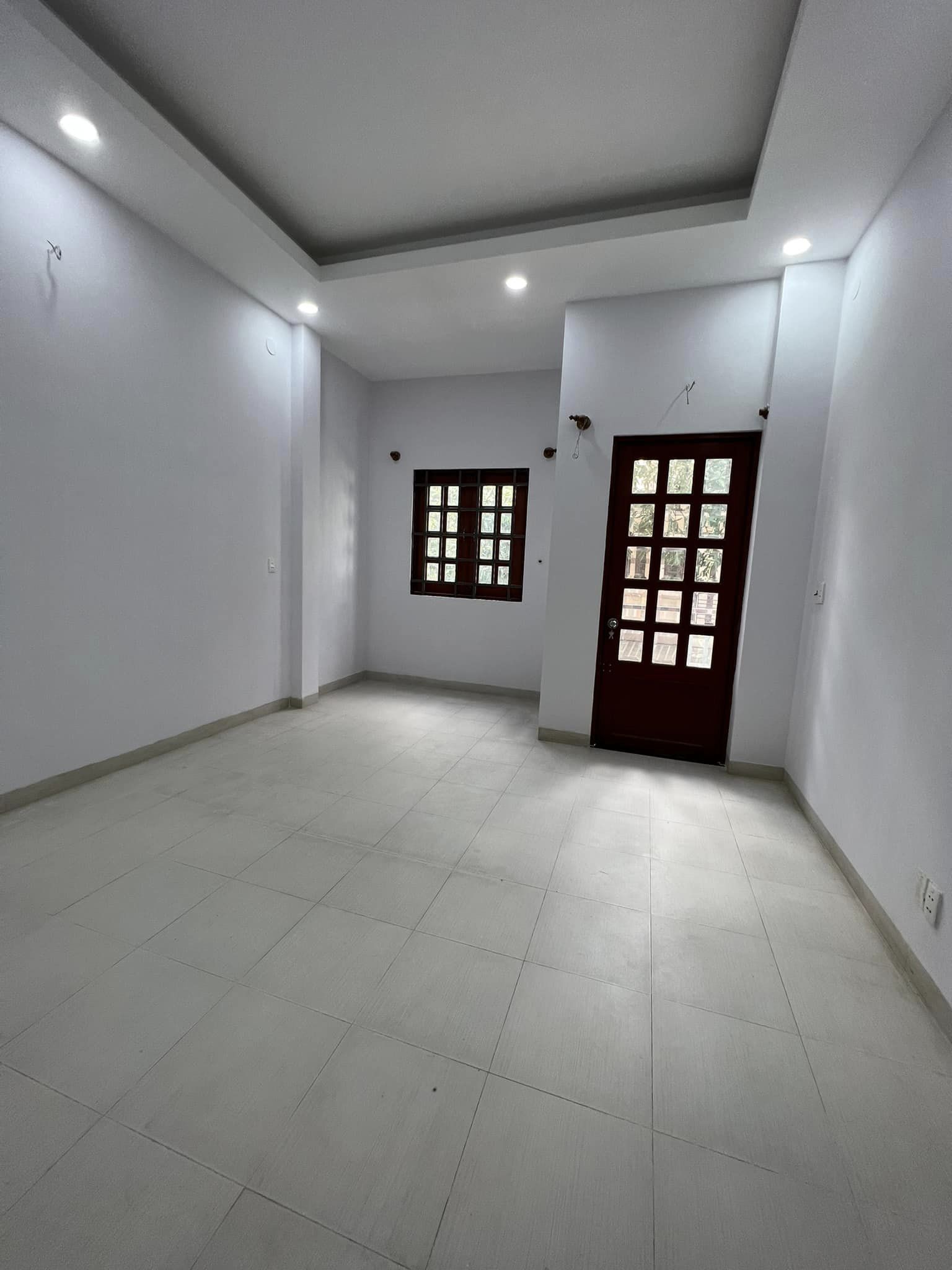 BÁN GẤP NHÀ XINH BỜ BAO TÂN THẮNG, NGAY AEON MALL, CELADON CITY, 4 TẦNG, 64M2 NHỈNH 7xTỶ.