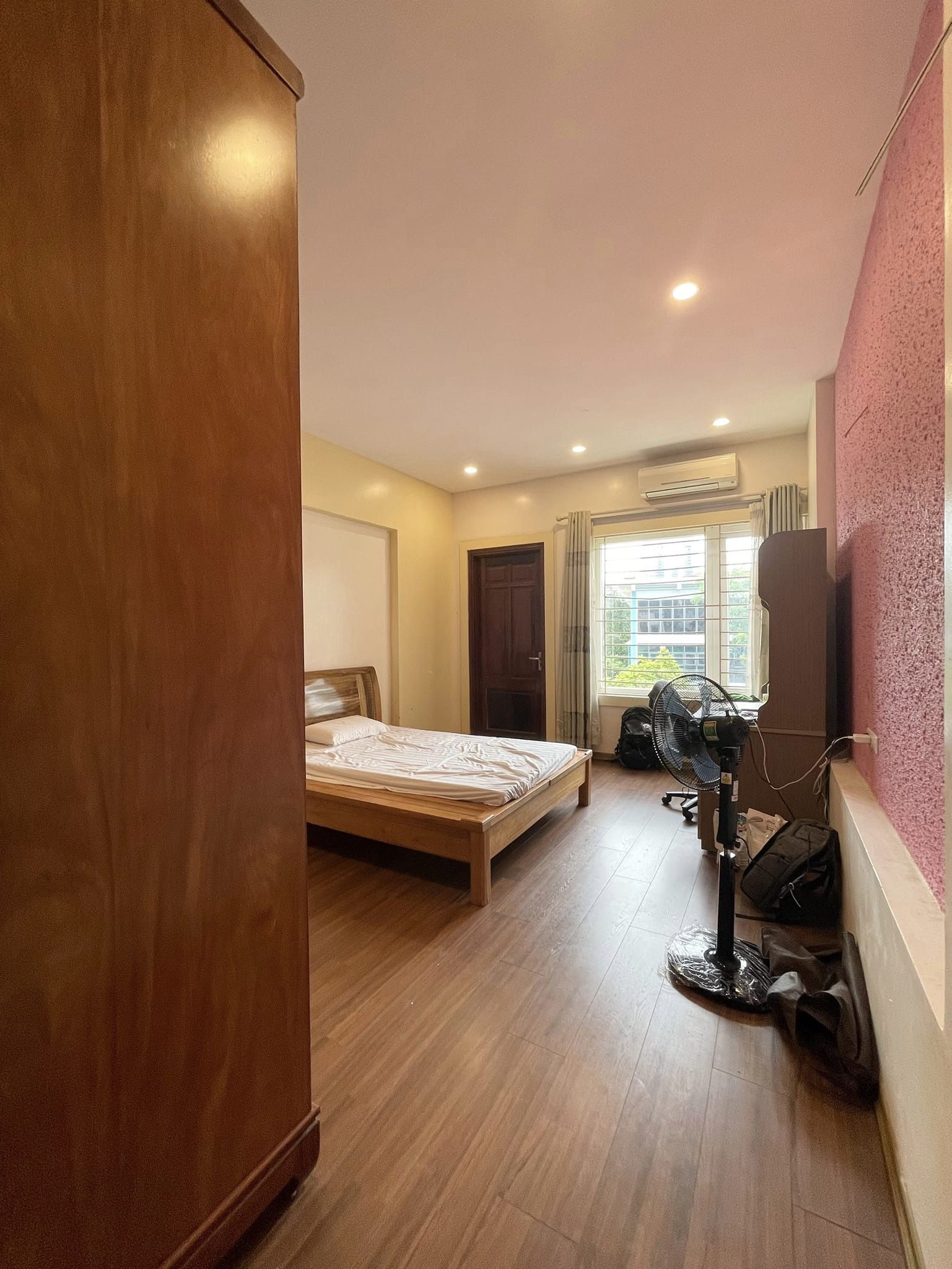 Nhà phân lô 56m2 x 5 tầng, ô tô, kinh doanh phố Chùa Láng, Đống Đa 12 tỷ