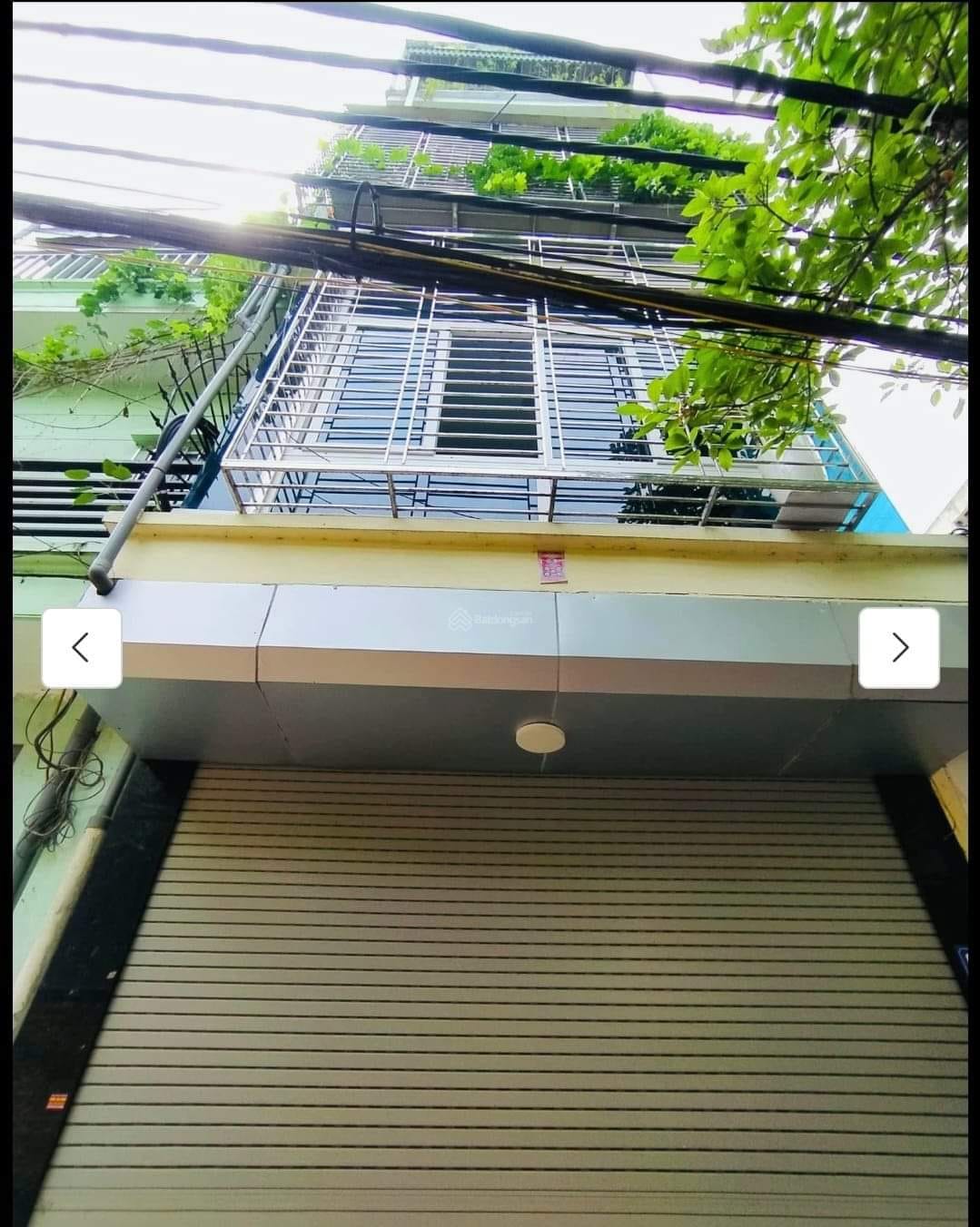 Bán nhà Trích Sài, Tây Hồ, ngõ rộng ô tô đỗ cửa, 20m ra hồ Tây, sổ vuông nở hậu. 36m2x5T, MT4,1m, 6.8 tỷ