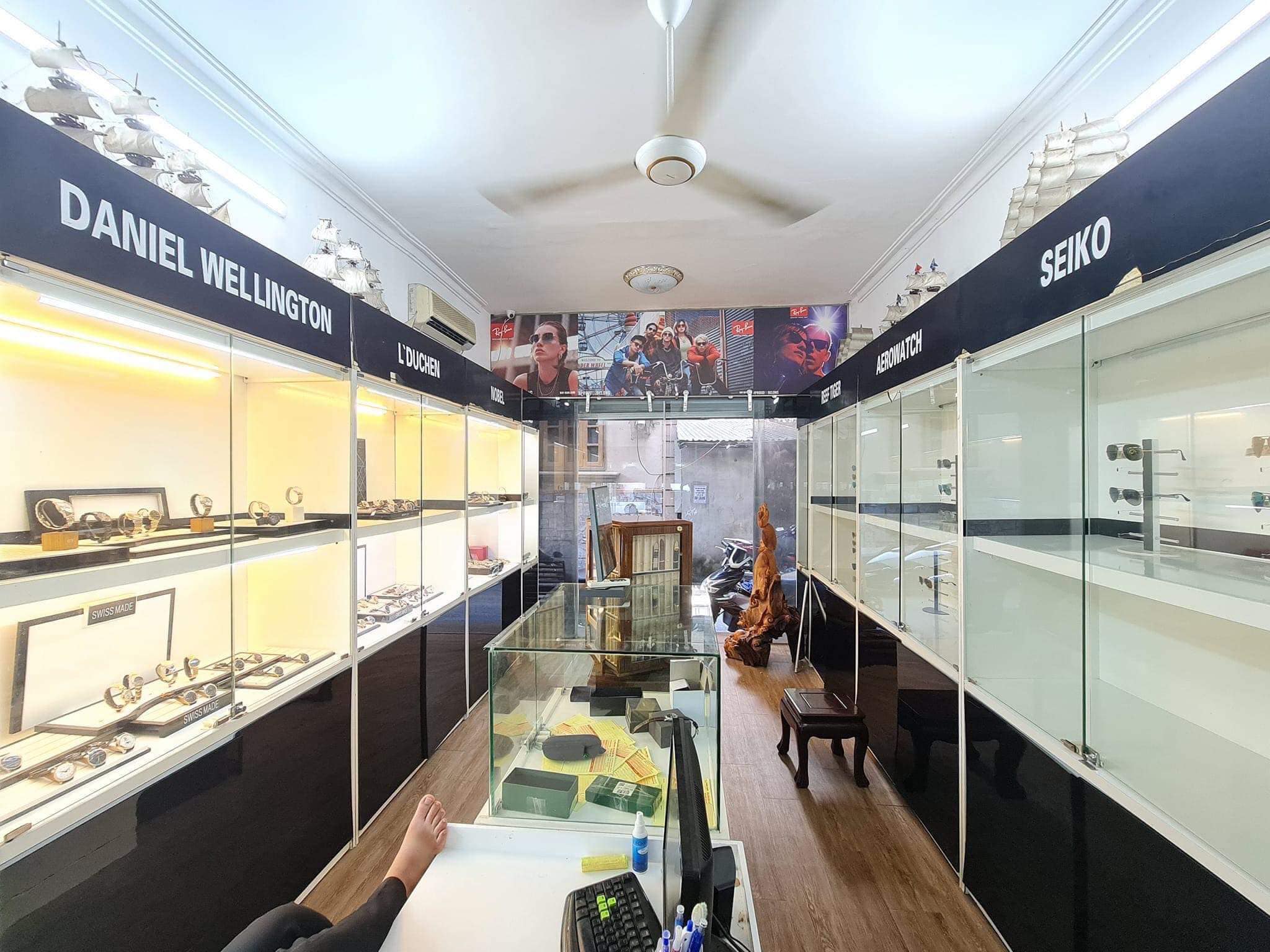 Chính chủ bán nhà mặt phố Láng Hạ, Đống Đa 77m2, mt 5m, kinh doanh tốt, mặt tiền đẹp, gia nhà ngay