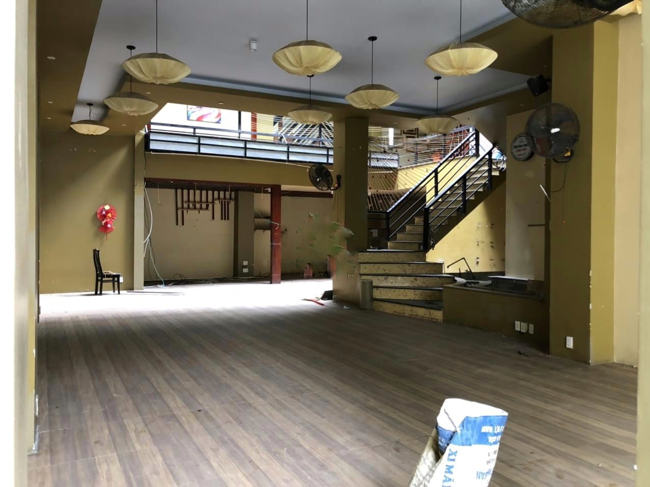 Cho thuê hoặc bán nhà nguyên căn mặt tiền đường Hồng Bàng - Tân Lập