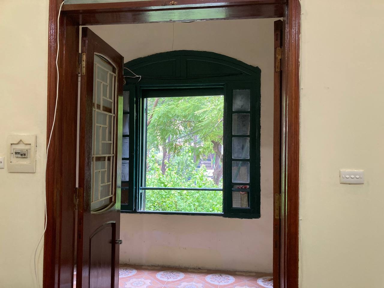 Cho thuê phố Tăng Bạt Hổ 45m2, 7 triệu, nhà đẹp trần cao, để ở hoặc làm văn phòng