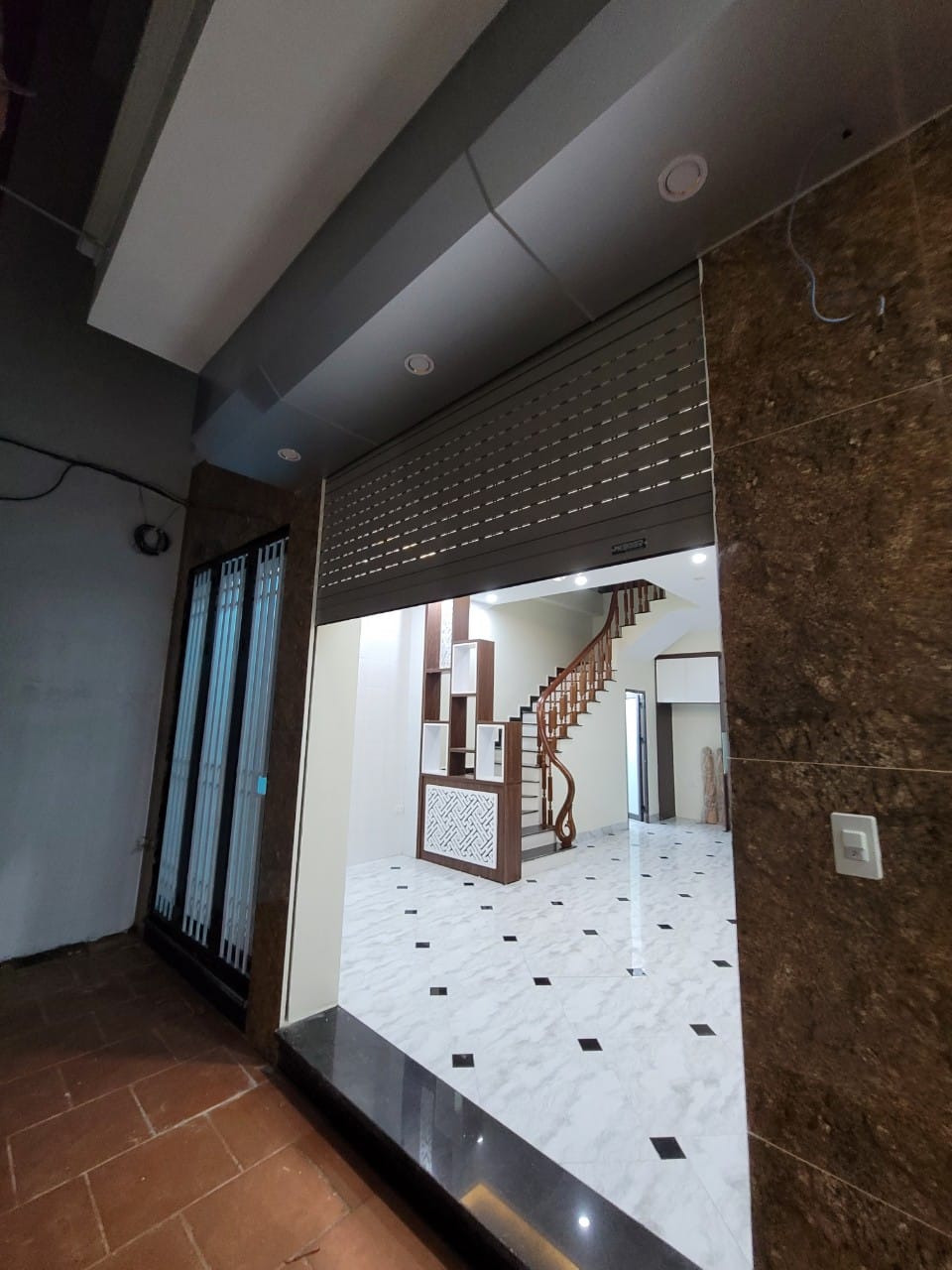 Bán nhà Chiến Thắng, La Khê, ô tô đậu cửa, mặt tiền 5.7m, 3.7 tỷ