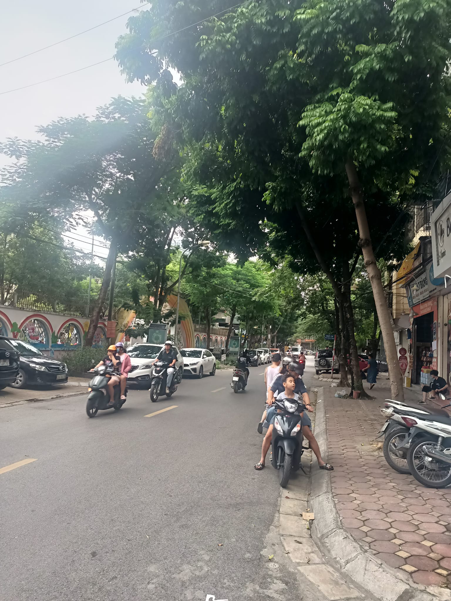 Siêu phẩm nhà Tô Hiệu, Cầu Giấy, phân lô, ô tô, vị trí đắc địa, Dt 40m, 5 tầng, giá 9 tỷ.