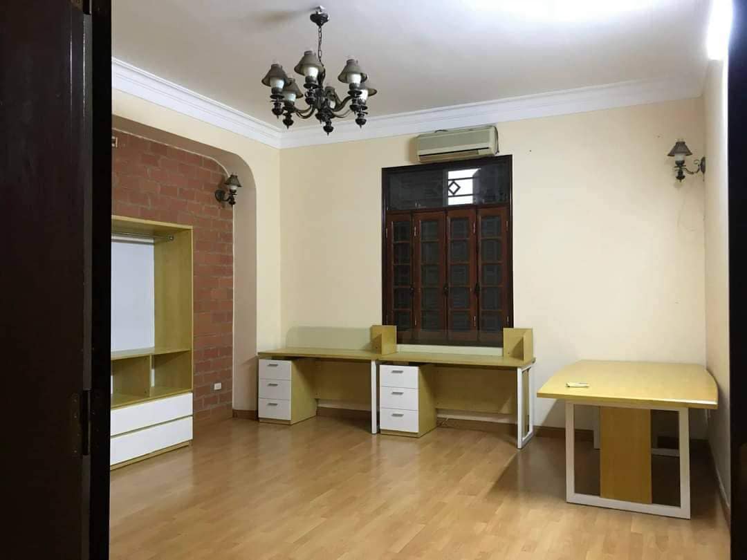 BÁN ĐẤT TẶNG NHÀ 4 TẦNG HOA BẰNG- CẦU GIẤY - DT 108M- MT 5.5M - Ô TÔ TRÁNH - HAI THOÁNG - KINH DOANH