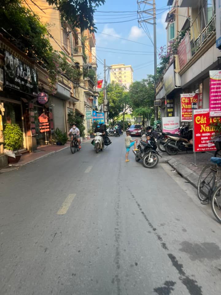 Bán nhà 4T – 35m2 Kim Giang, Hoàng Mai, Mới đẹp – Oto sát nhà - Full tiện ích