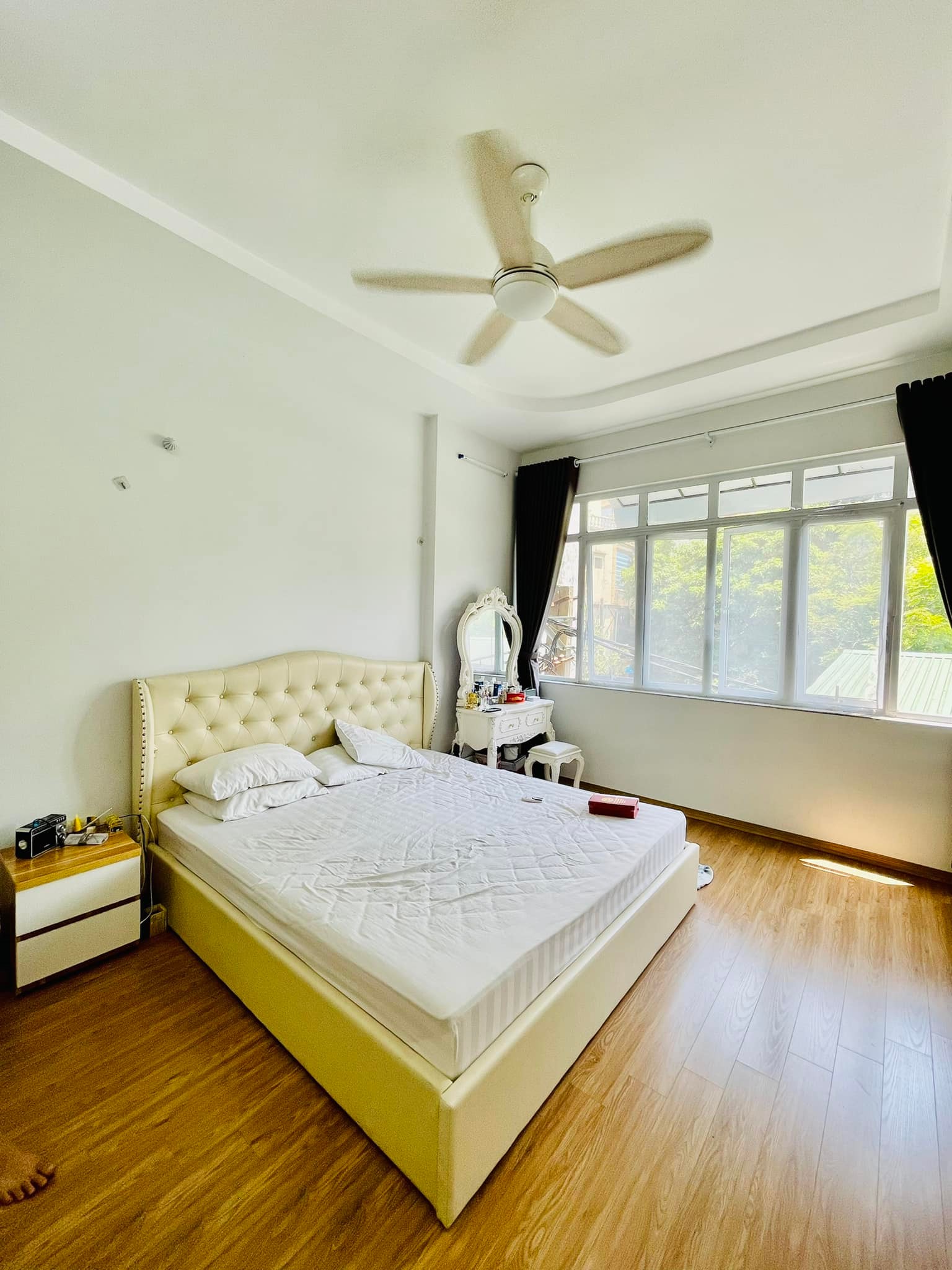 Bán nhà Phố Hào Nam , Đống Đa, Mặt Thông Thoáng. Giá 6.8 tỷ .