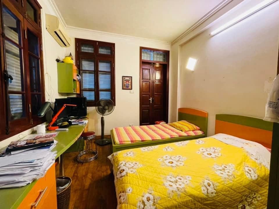 BÁN NHÀ DÂN XÂY NGÕ 79 CẦU GIẤY DIỆN TÍCH 50M, 5 TẦNG, MẶT TIỀN 5M, GIÁ CHỈ 6.5 TỶ