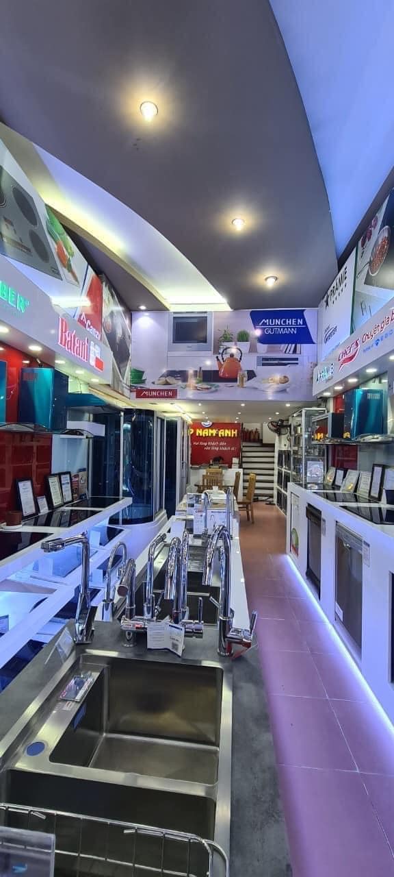 Bán nhà mặt phố Quán Thánh, nhà 2 tầng có diện tích 62m2, mặt tiền 3.2m, lô góc, 3 mặt thoáng, kinh doanh đỉnh chóp, giá 21.5 tỷ.