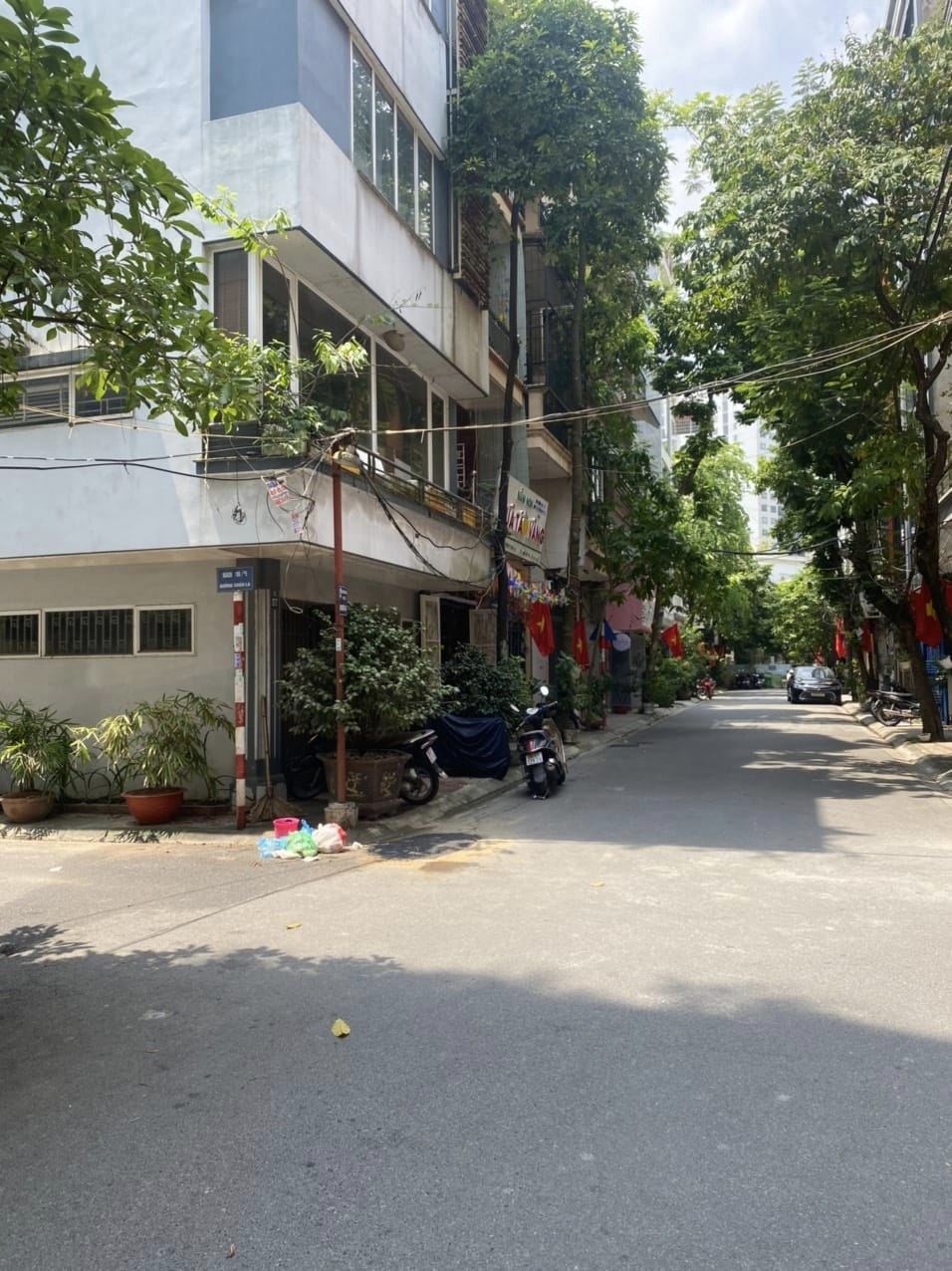 XUÂN LA - TỔNG CỤC 2, OTO TRÁNH VỈA HÈ, LÔ GÓC, MT KHỦNG, 40M2 X MT 8.9M. CHỈ 7 TỶ.