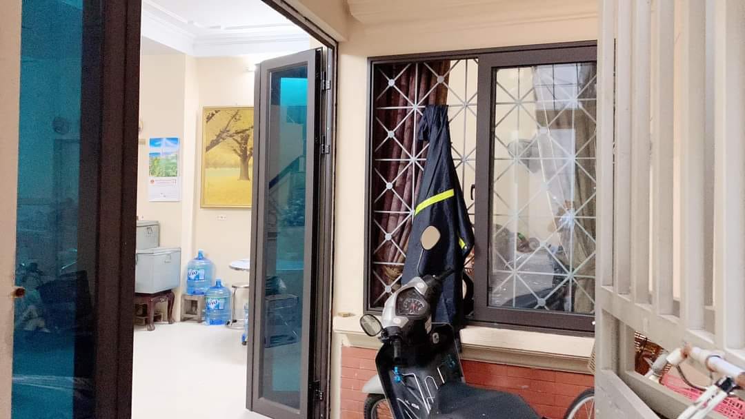 Duy Nhất ở DỊCH VỌNG HẬU Gần Chợ,Trường Học,Bến Bãi Xe 45m Chỉ hơn 4 Tỷ