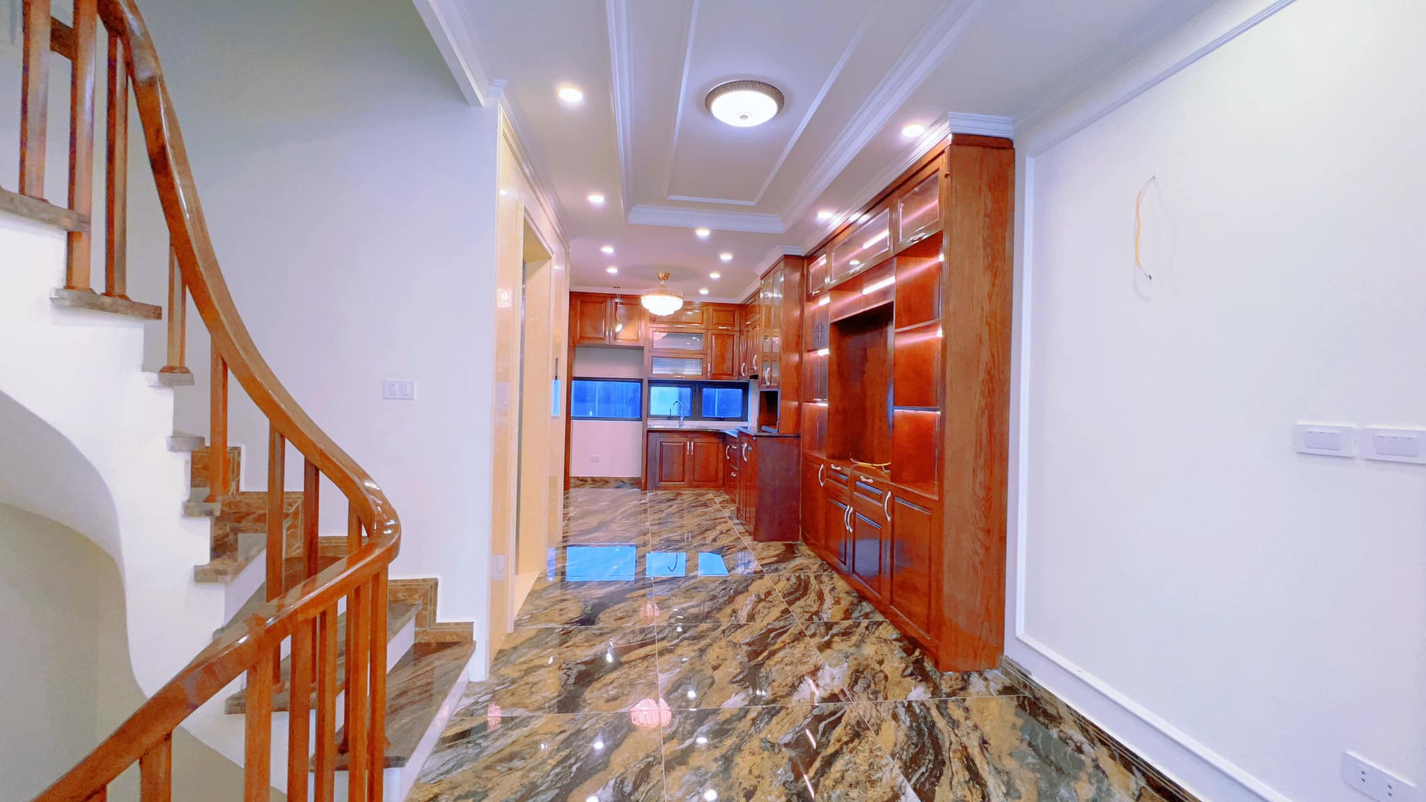 Bán Nhà Phố Đào Tấn,Ngõ Thông,Tặng Full NT Xịn, 6 Tầng, 35m Chỉ có 4 Tỷ 6 Thương lượng