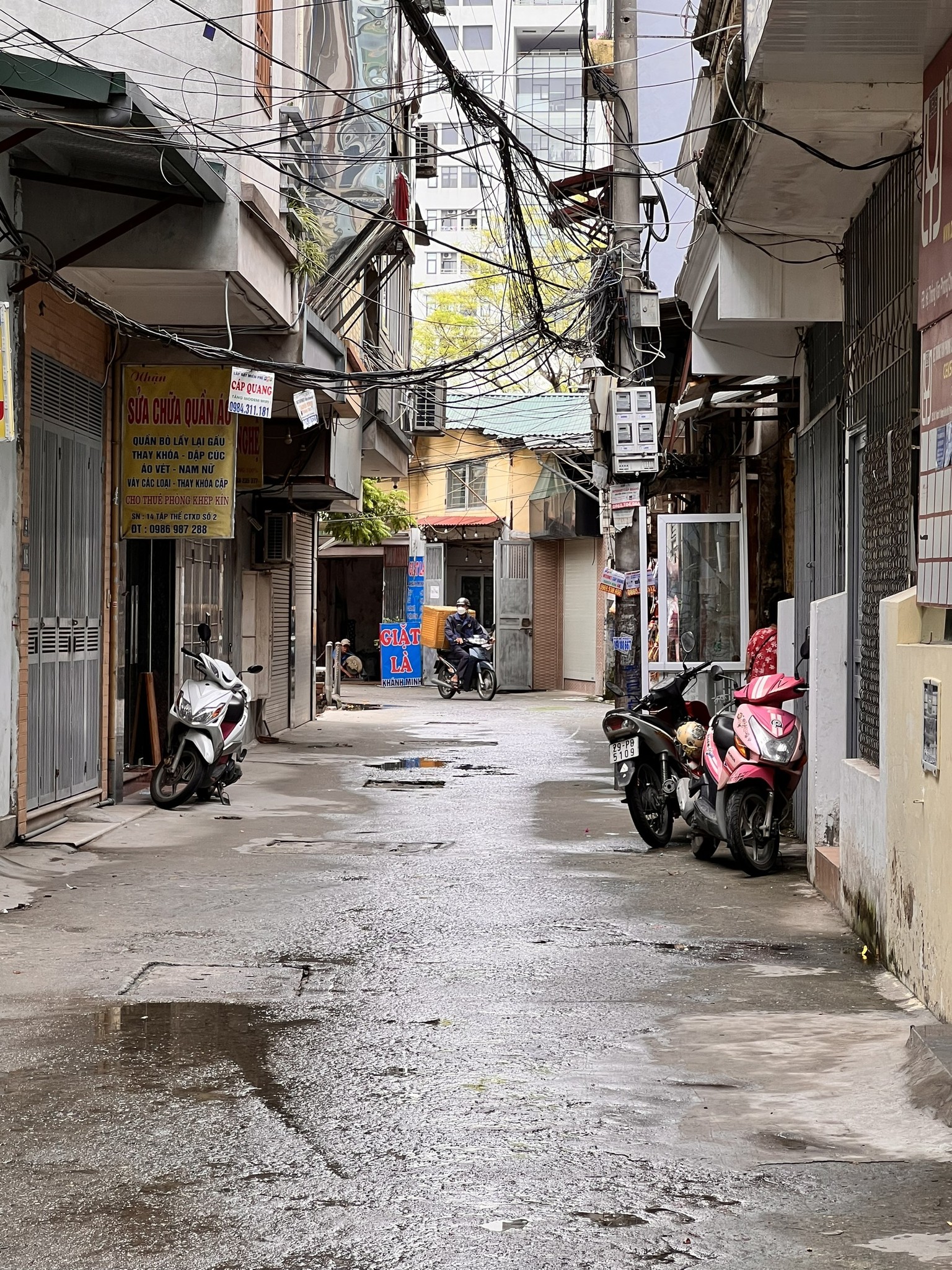 Phân lô Phố Viên 27m2, MT 4m3, ô tô tránh, kinh doanh, đối diện Đại học Mỏ, 2.45 tỷ