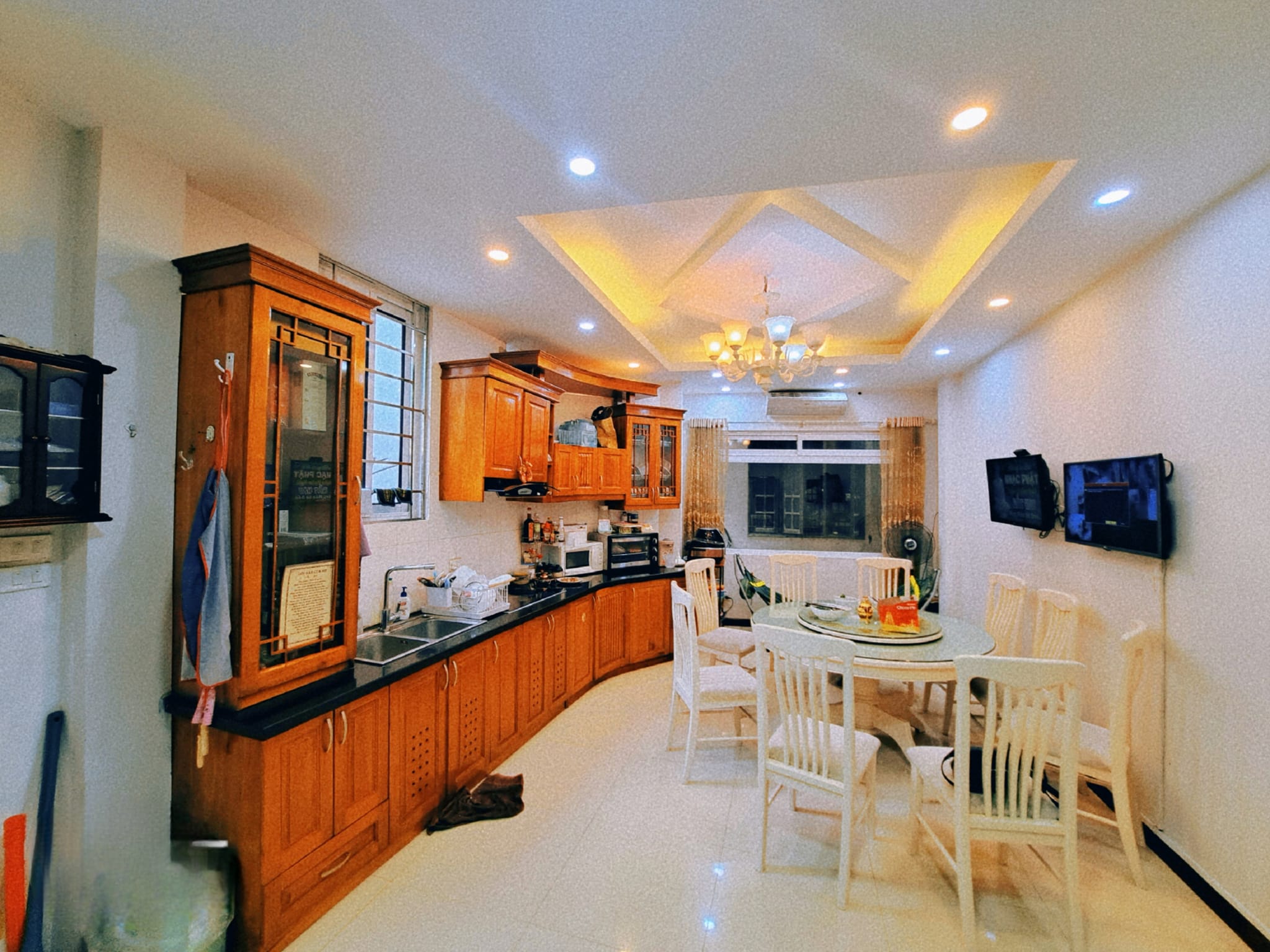 Bán nhà riêng phố Nguyễn Lương Bằng, Đống Đa. DT 35m2*6T, giá 5,65tỷ.