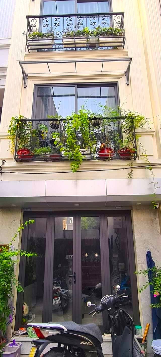 Nhà phân lô Ngọc Thuỵ- Long Biên- Ôtô- 42m2- 4 tầng dân xây- chỉ 4.xx tỷ.