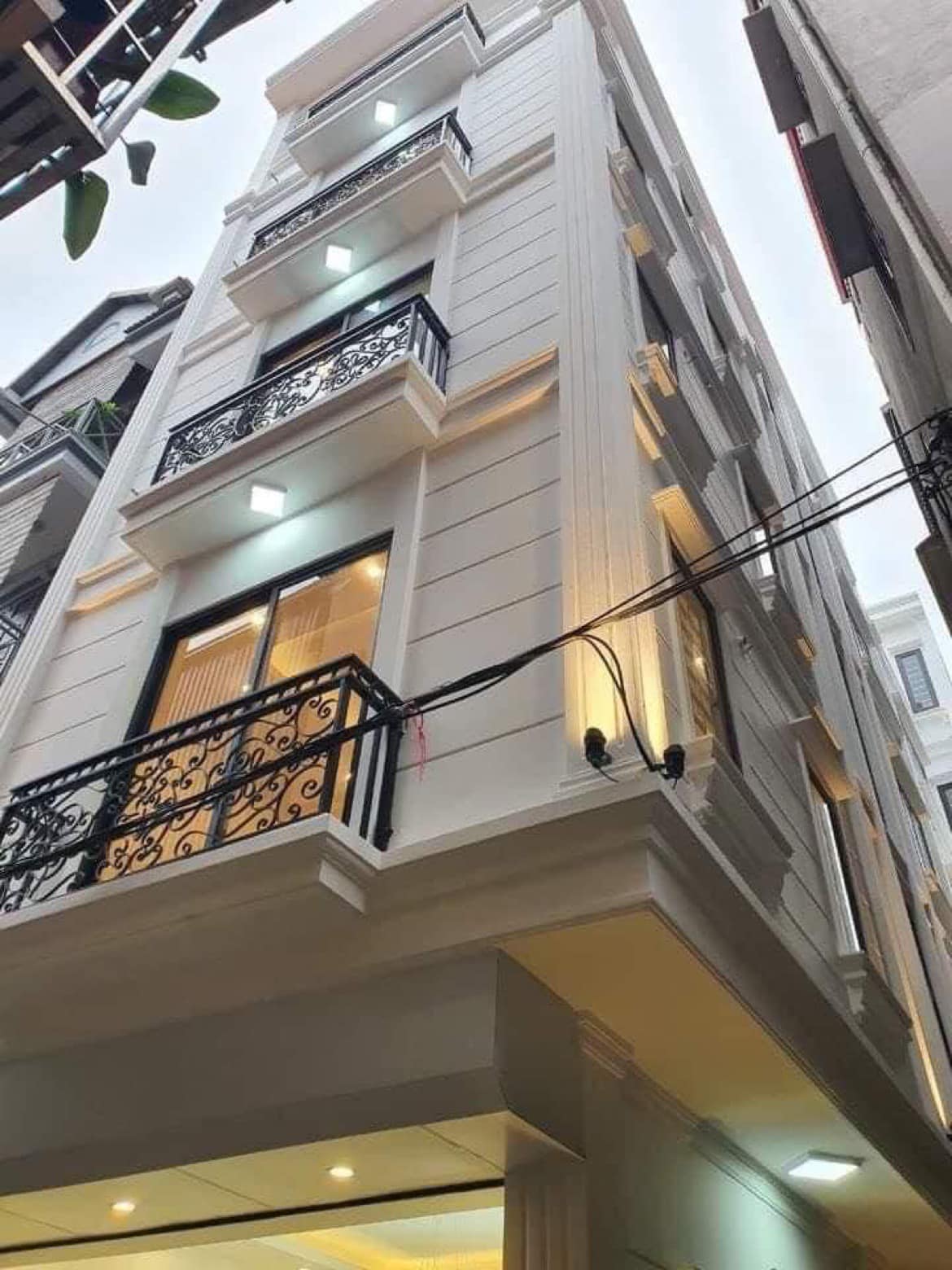 Bán nhà ĐÀO TẤN PHỐ VIP lô góc GARA 61M 21tỷ