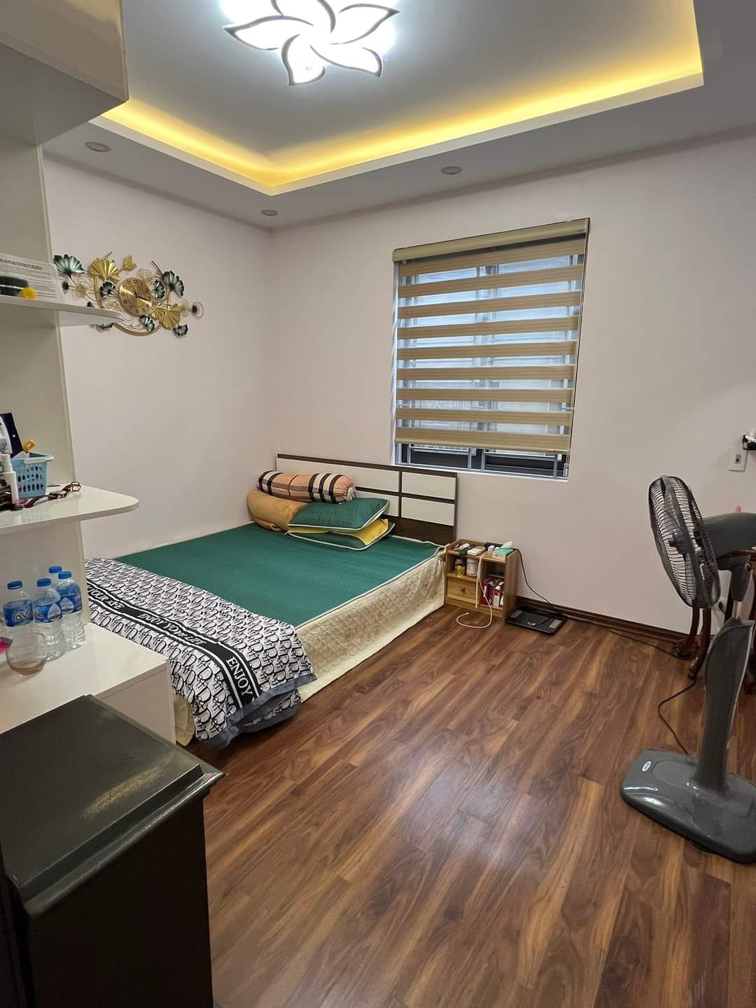 Hơn 2 tỷ Hộ khẩu An Dương nhà 4T/3N 10m Ô tô tránh