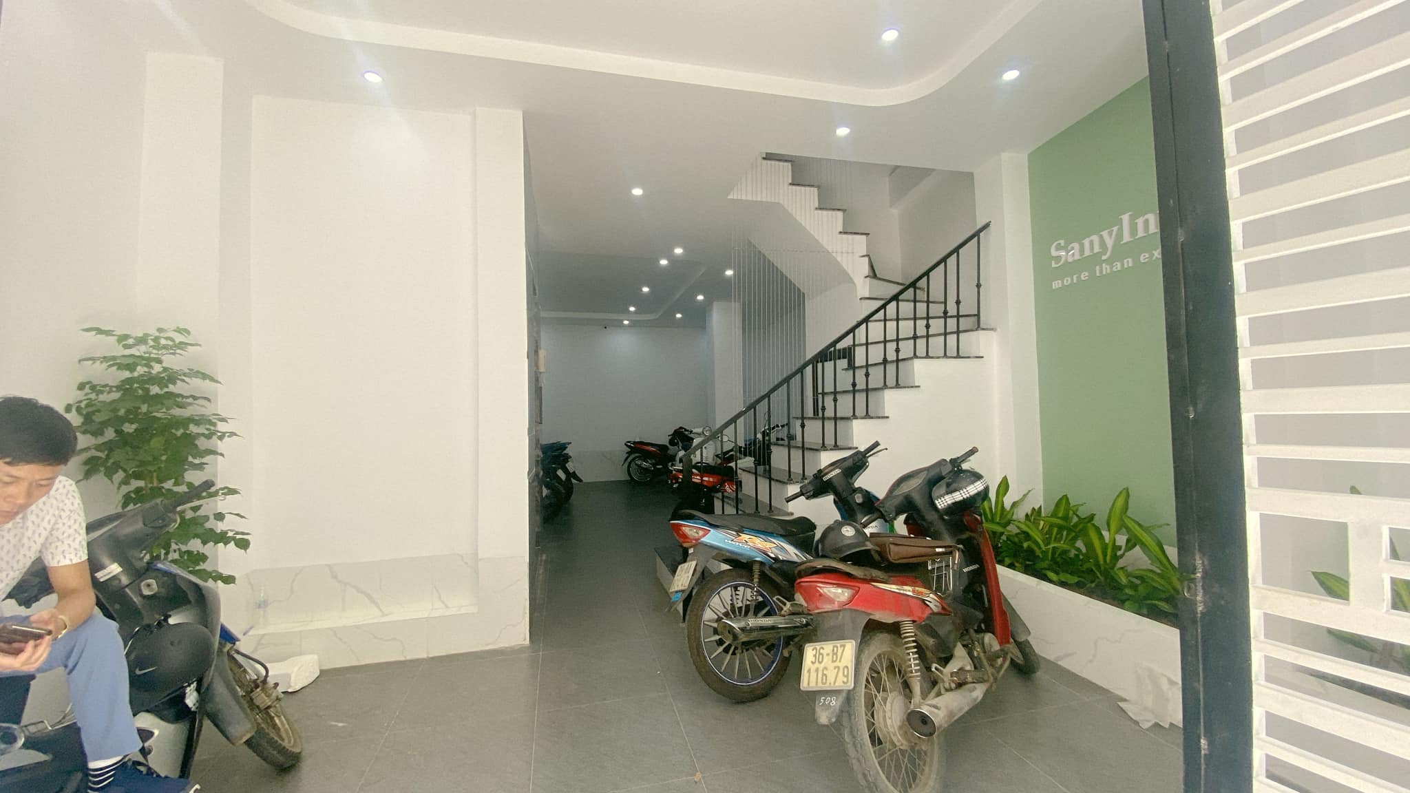 CCMN Lê Đức Thọ 72m2x7T, MT 5m2, thang máy 2 thoáng, ngõ rộng, 95tr/tháng, 13.75 tỷ