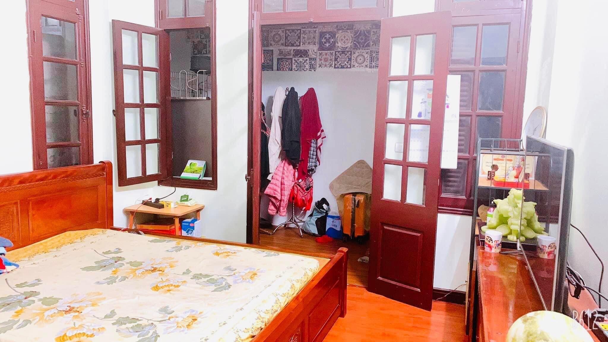 BÁN NHÀ DƯƠNG QUẢNG HÀM CẦU GIẤY DIỆN TÍCH 42M- 5 TẦNG- MẶT TIỀN 3.7M- GIÁ 4.7 TỶ