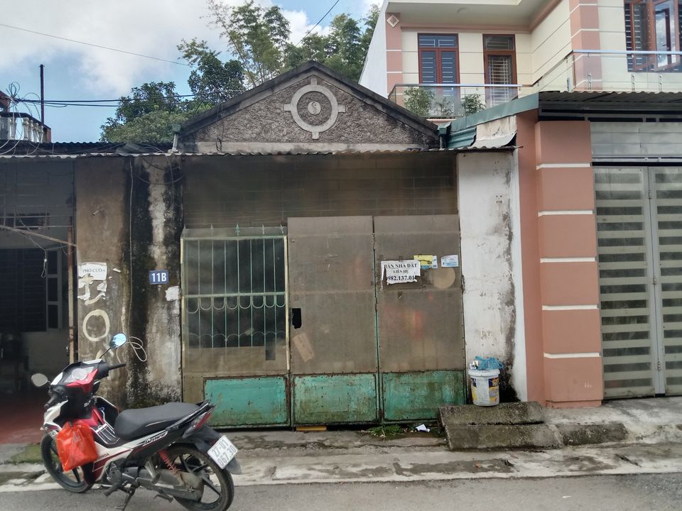 Bán nhà gấp, cấp 4 mặt đường vào xí nghiệp gạch ở tổ 20 phường Him Lam