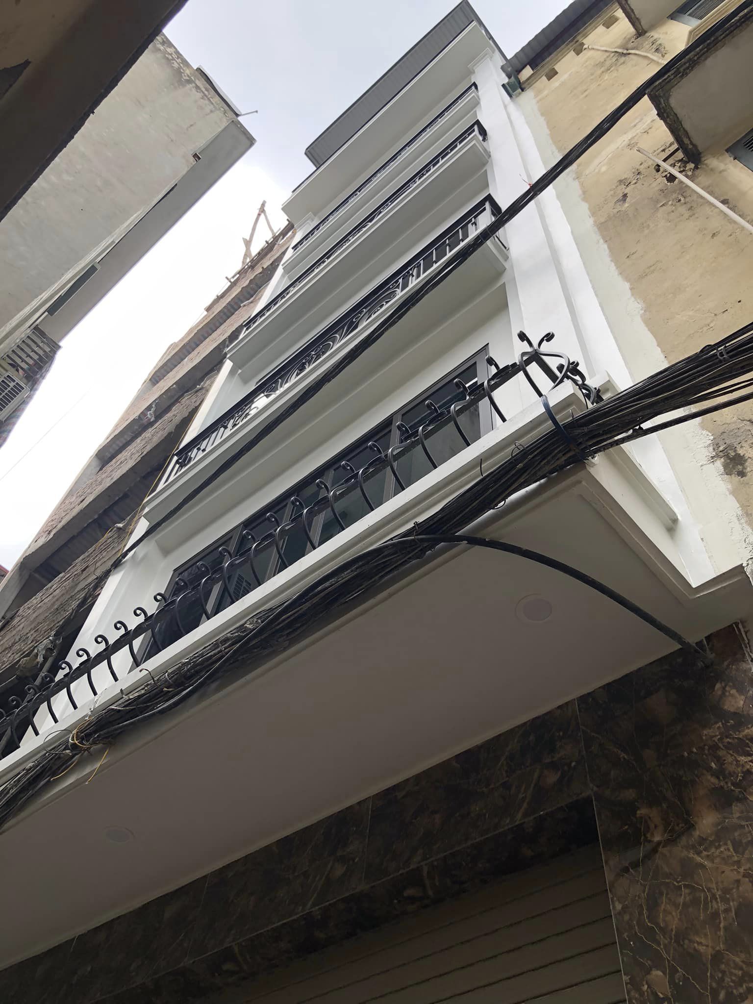 Bán nhà đẹp phố Nguyễn Ngọc Vũ, Thanh Xuân 60m2, 6 tầng, Mt 4.3m.