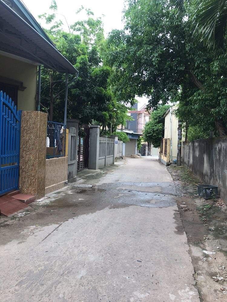 TÌM ĐÂU RA ĐẤT TRUNG TÂM TP ĐÔNG HÀ, DT: 7x20m, GIÁ CHỈ 1ty 040 - LH: 0963.429.444