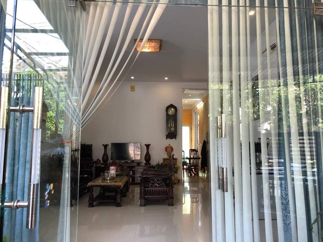 SIÊU PHẨM NHÀ ĐẸP 2 TẦNG, MT TÔN THẤT THUYẾT. TRUNG TÂM TP ĐÔNG HÀ