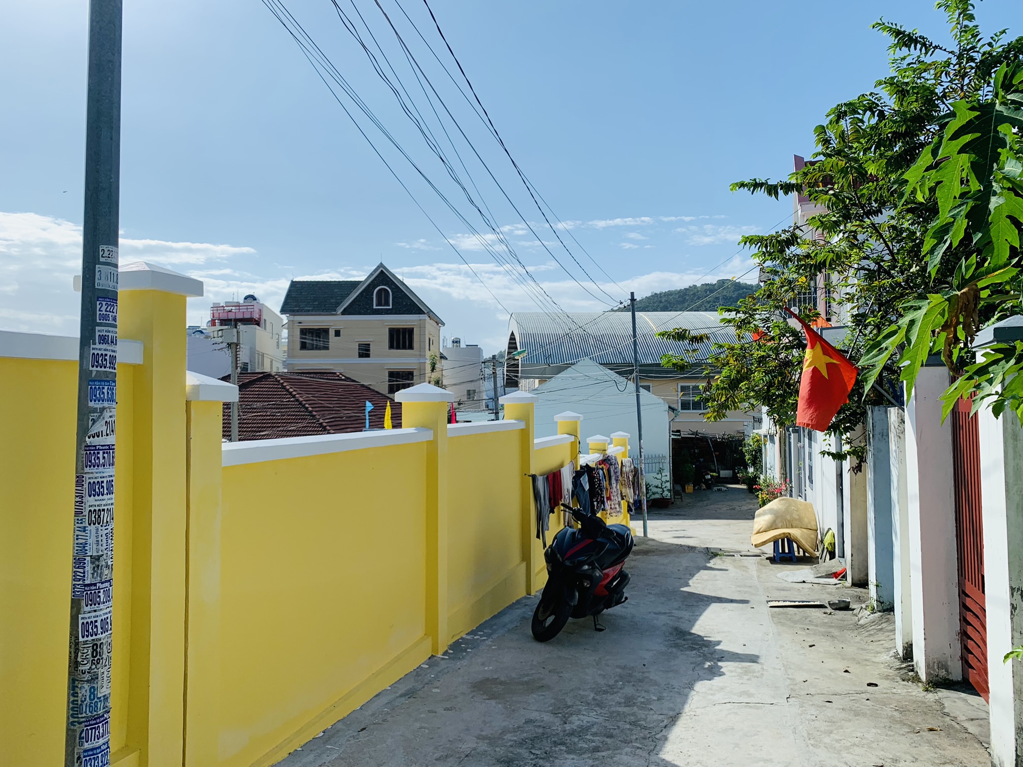 Nhà cấp 4 sân vườn rộng giá đầu tư chỉ 35tr/m2, hẽm oto Lạc Thiện gần biển