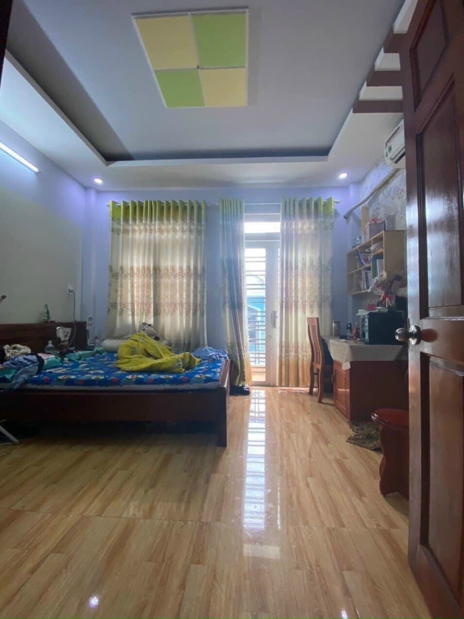 Hẻm 3.5m, 4.2 x 11m, 3 lẩu, Nguyễn Đình Chiểu, 6.4 tỷ, Phú Nhuận