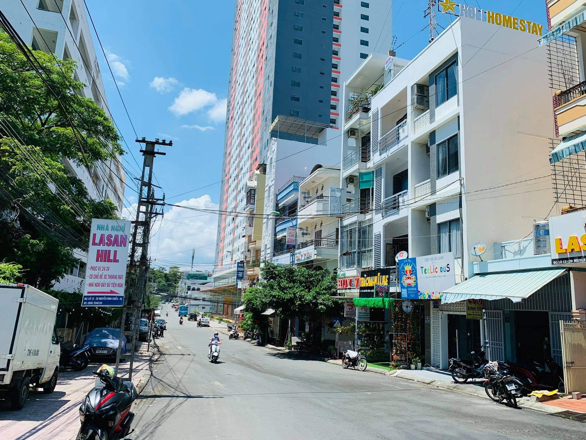 Gia đình cần bán 1 hoặc 2 lô mặt tiền Nguyễn Đình Chiểu gần bãi tắm, cần tiền nên hạ giá bán nhanh