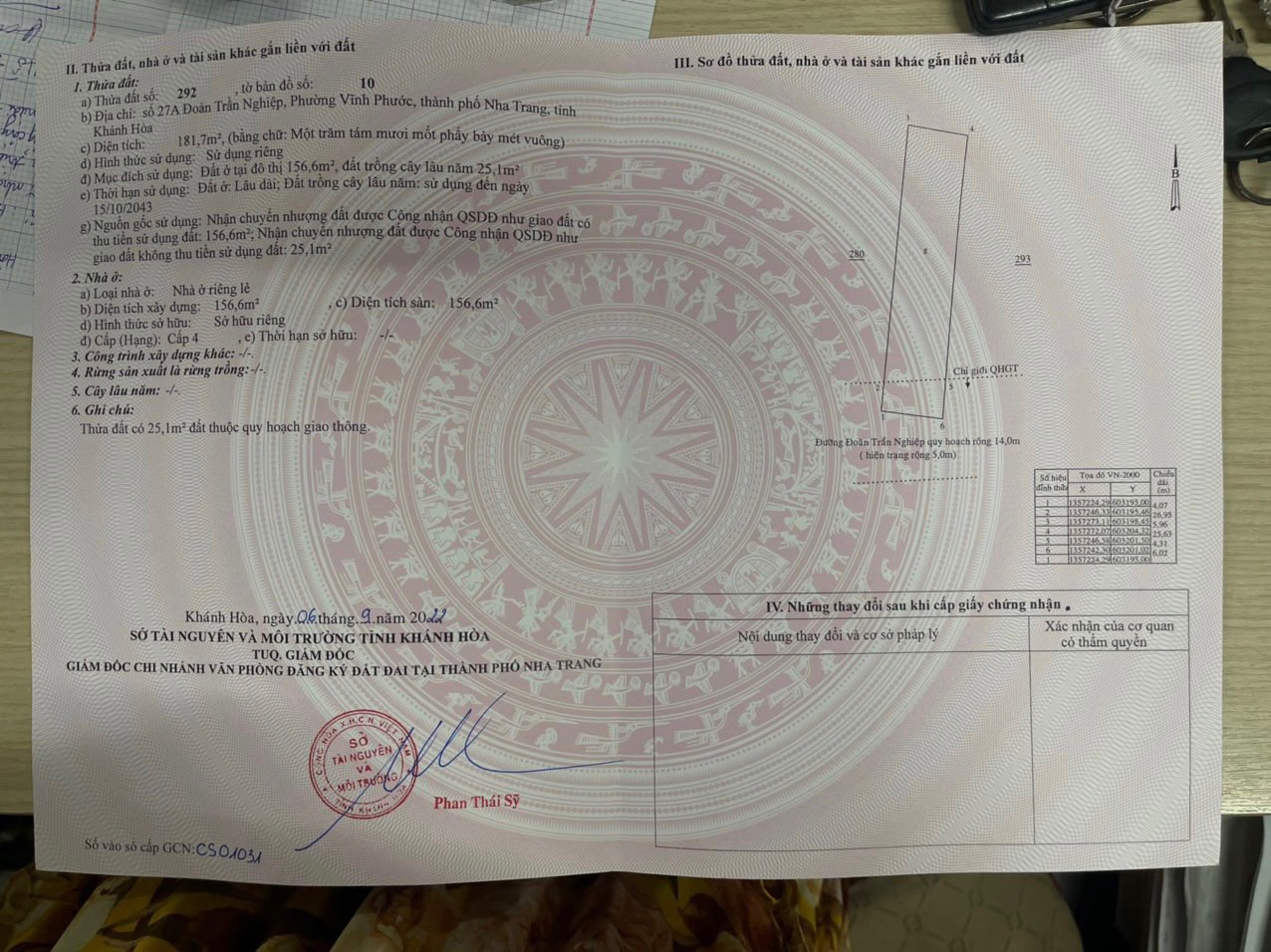 Thuận tiện kinh doanh mua bán nhà hàng khách sạn.