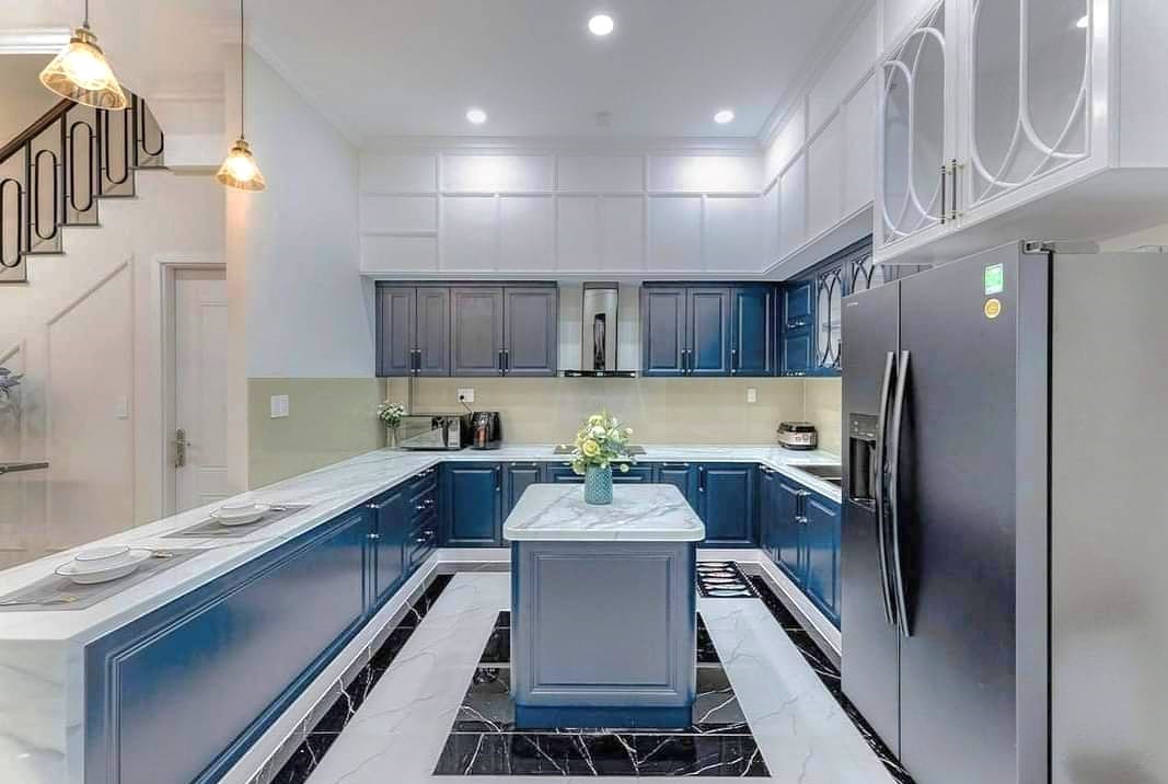 Bán nhà LK - KĐT Văn Phú - Hà Đông. Mặt tiền KD, 82m, 5T, tiền 5m, chỉ 13 tỷ.