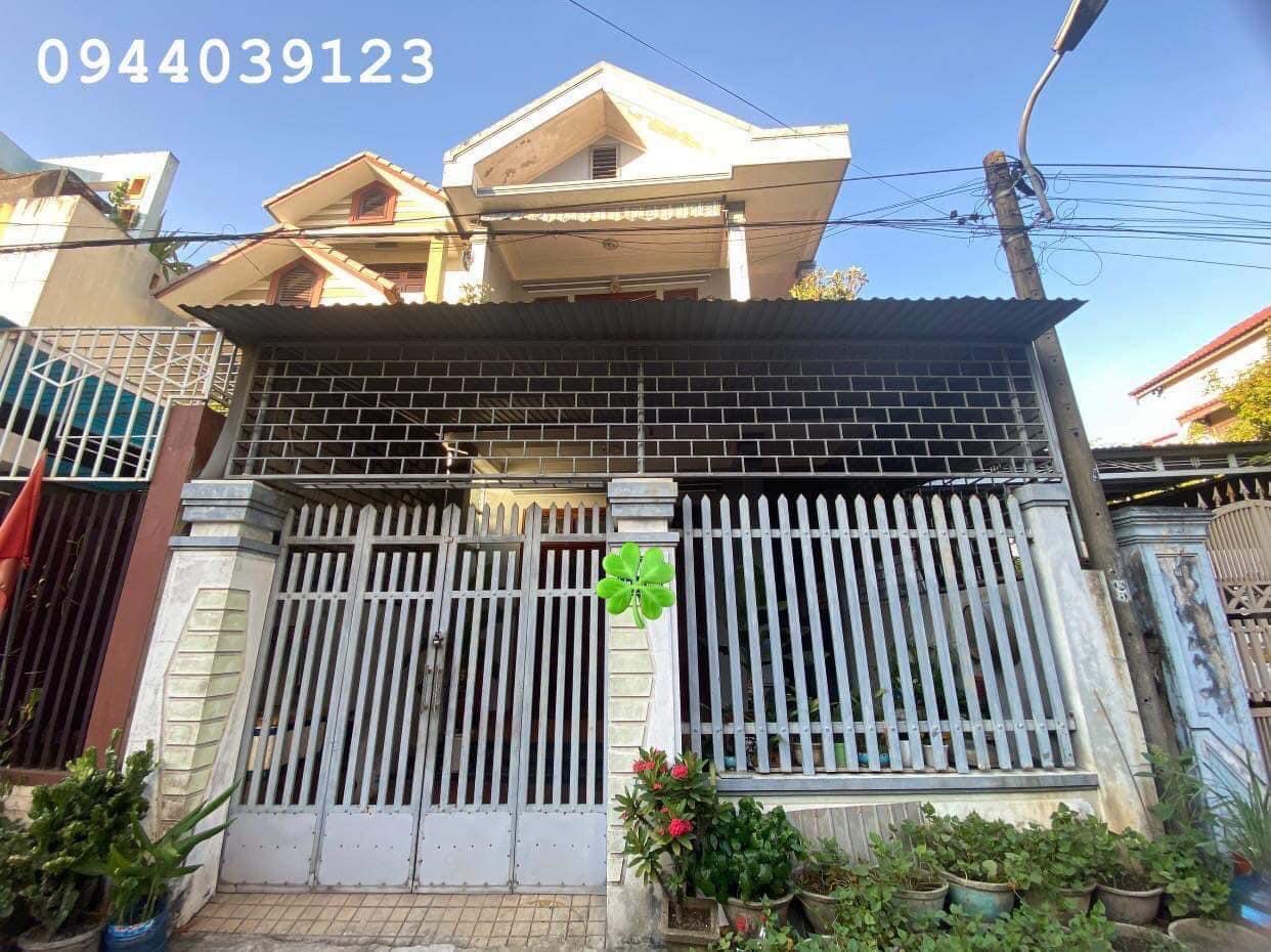 Bán nhà ngay trung tâm thành phố. Đường tôn thất tùng. giá bao rẻ nhất thị trường