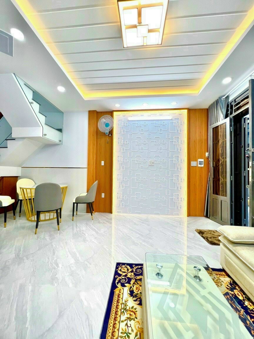 Hẻm 1 sẹc, Huỳnh Văn Bánh, 4.5 x 7.2m, 2 PN, đẹp, Phú Nhuận, DT 32m², Giá 4.6 Tỷ