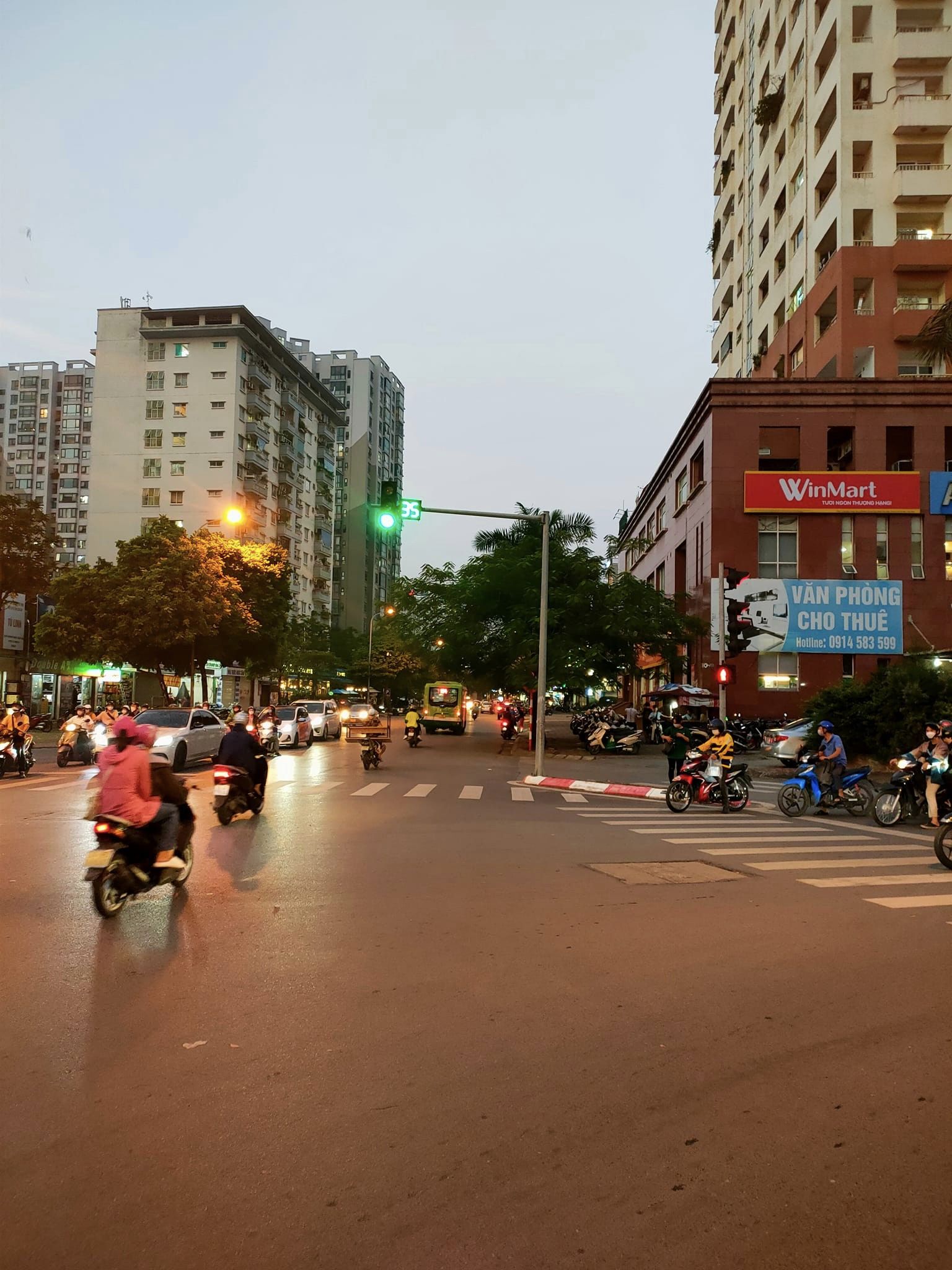 BÁN CĂN HỘ TRUNG KÍNH-TRUNG YÊN 1-SỐ 1 VŨ PHẠM HÀM-119M2 3PN+2WC HAI MẶT PHỐ