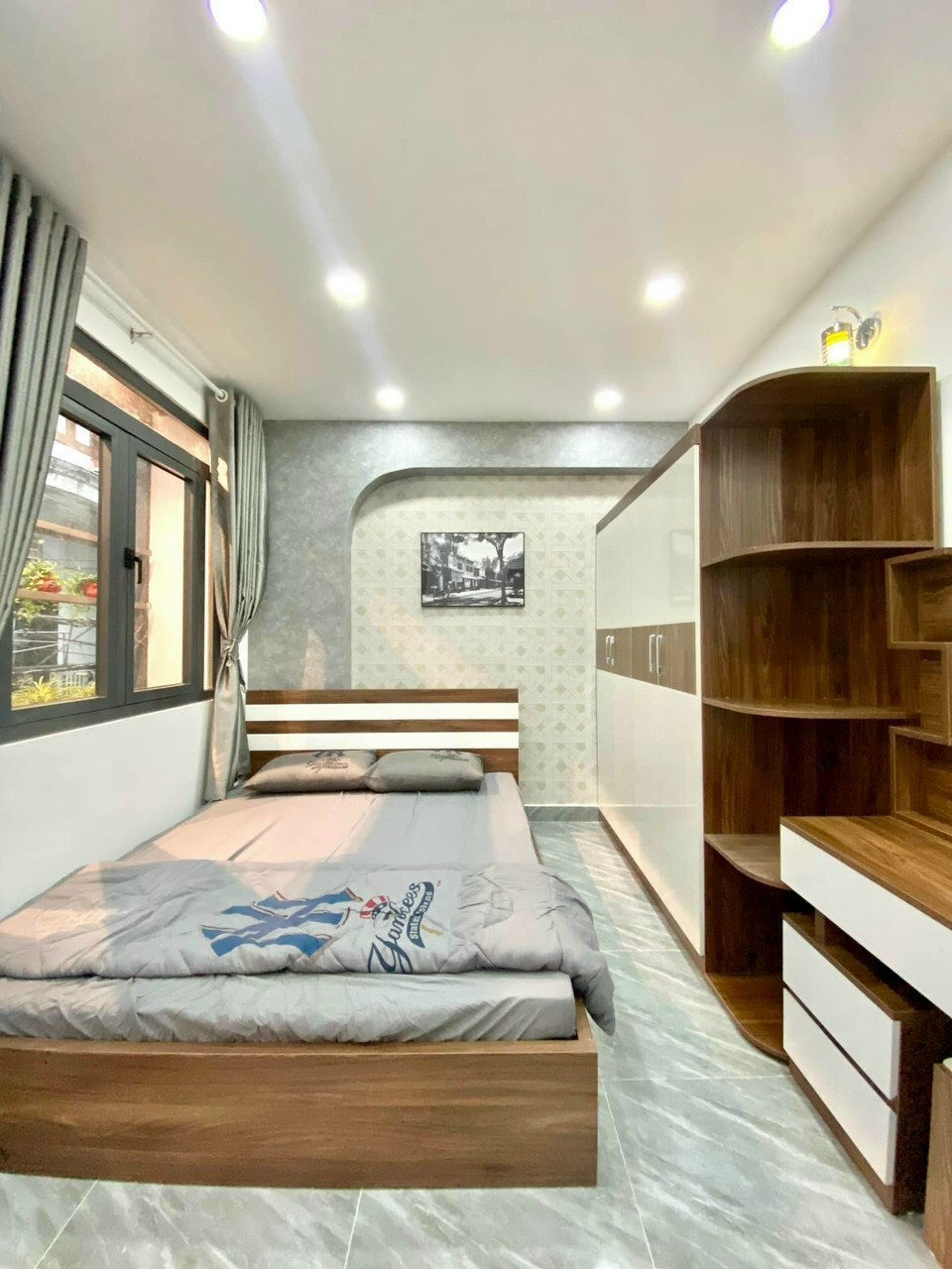 Bán nhà, hẻm rộng, Trần Hữu Trang, 4 x 8m, 1 lầu BTCT, Phú Nhuận, DT 32m², Giá 4.5 Tỷ