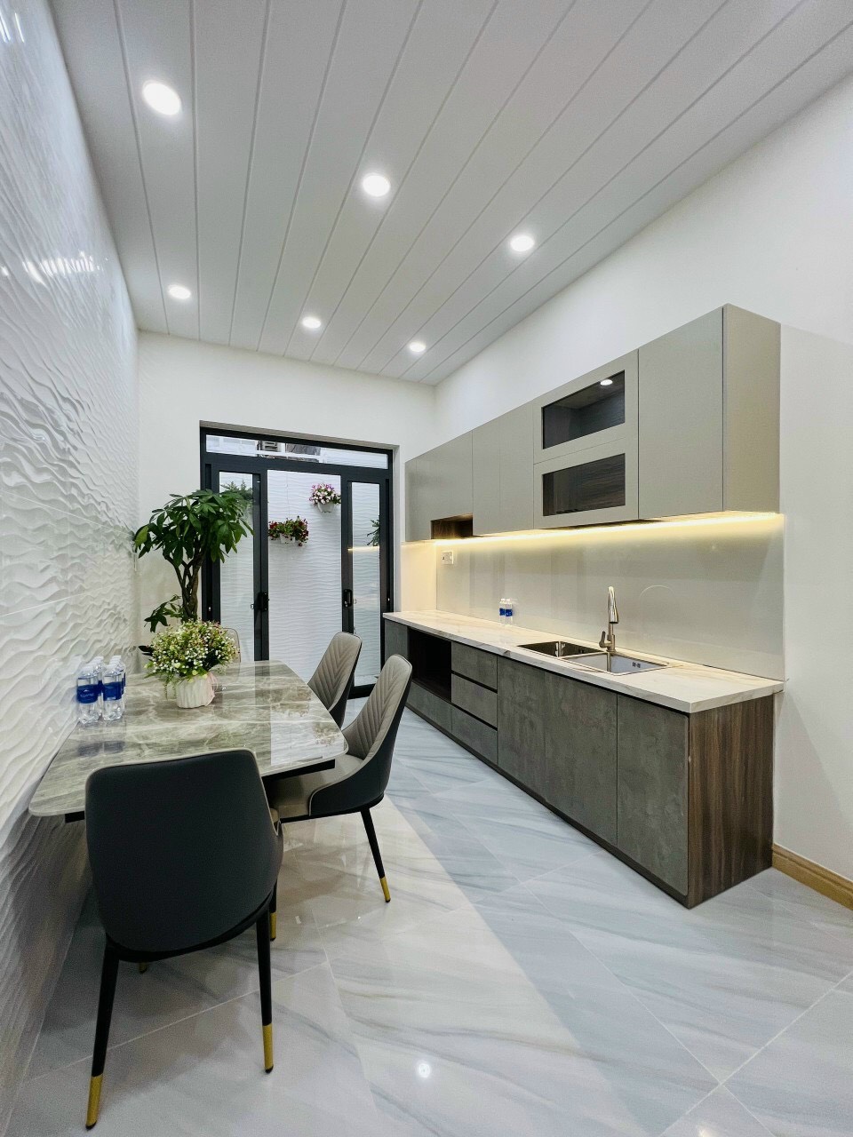 Nội thất đẹp, Lũy Bán Bích, 3.2 x 14m, 3 lầu, 4PN, Tân Phú, DT 44m², Giá 4.8 Tỷ - LH: 0909284886