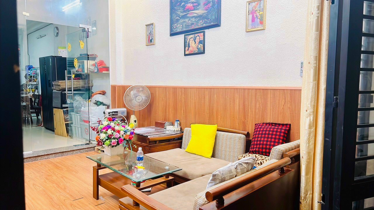 hẻm 3m 1 sẹc, Phan Đăng Lưu, 4.1 x 15m, 2 lầu, 4PN, Bình Thạnh, DT 61m², Giá 6.8 Tỷ