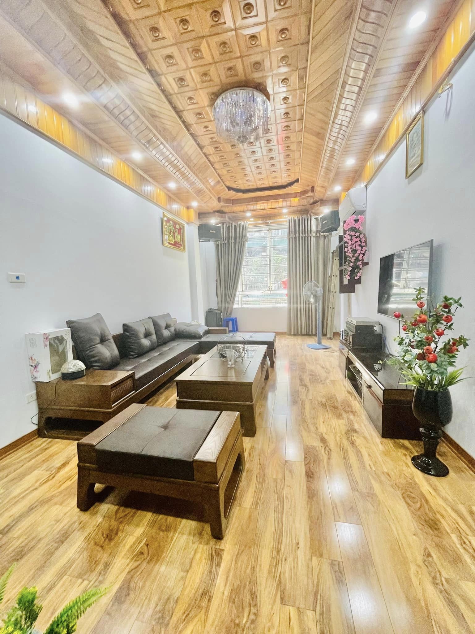 Nhà mặt ngõ 85 phố 8/3, kinh doanh tốt, 45m2 x 5 tầng, giá 9.6 tỷ, 0867195893