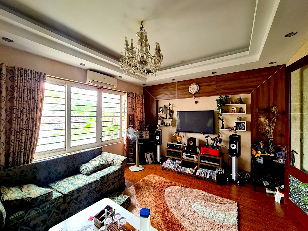 Nhà dân xây Nguyễn Văn Cừ- Long Biên- Ôtô- 50m2- Nhỉnh 5 TỶ. 0359388123