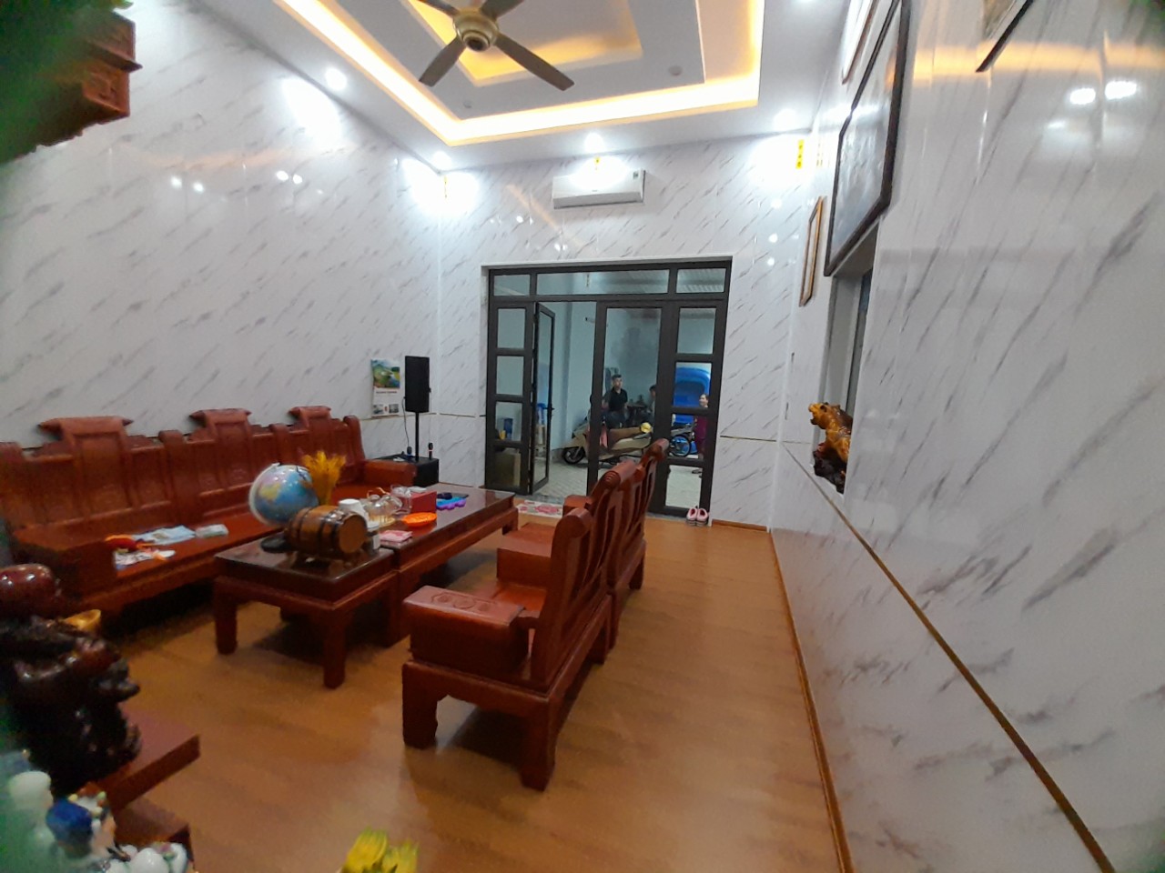 Bán Nhà 2,5 tầng cách Ngã 6 Bắc Ninh 300m