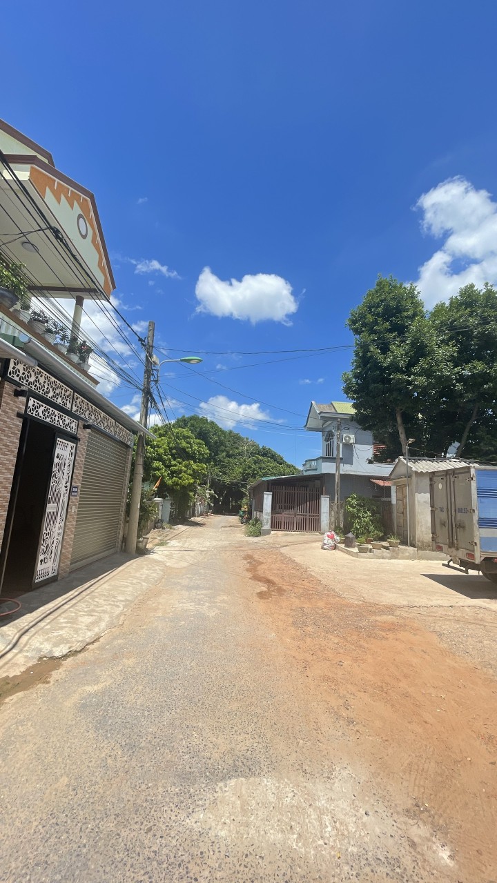 CẦN BÁN ĐẤT MT ĐƯỜNG NHỰA. TT TP ĐÔNG HÀ, CÁCH ĐƯỜNG HÙNG VƯƠNG 50M