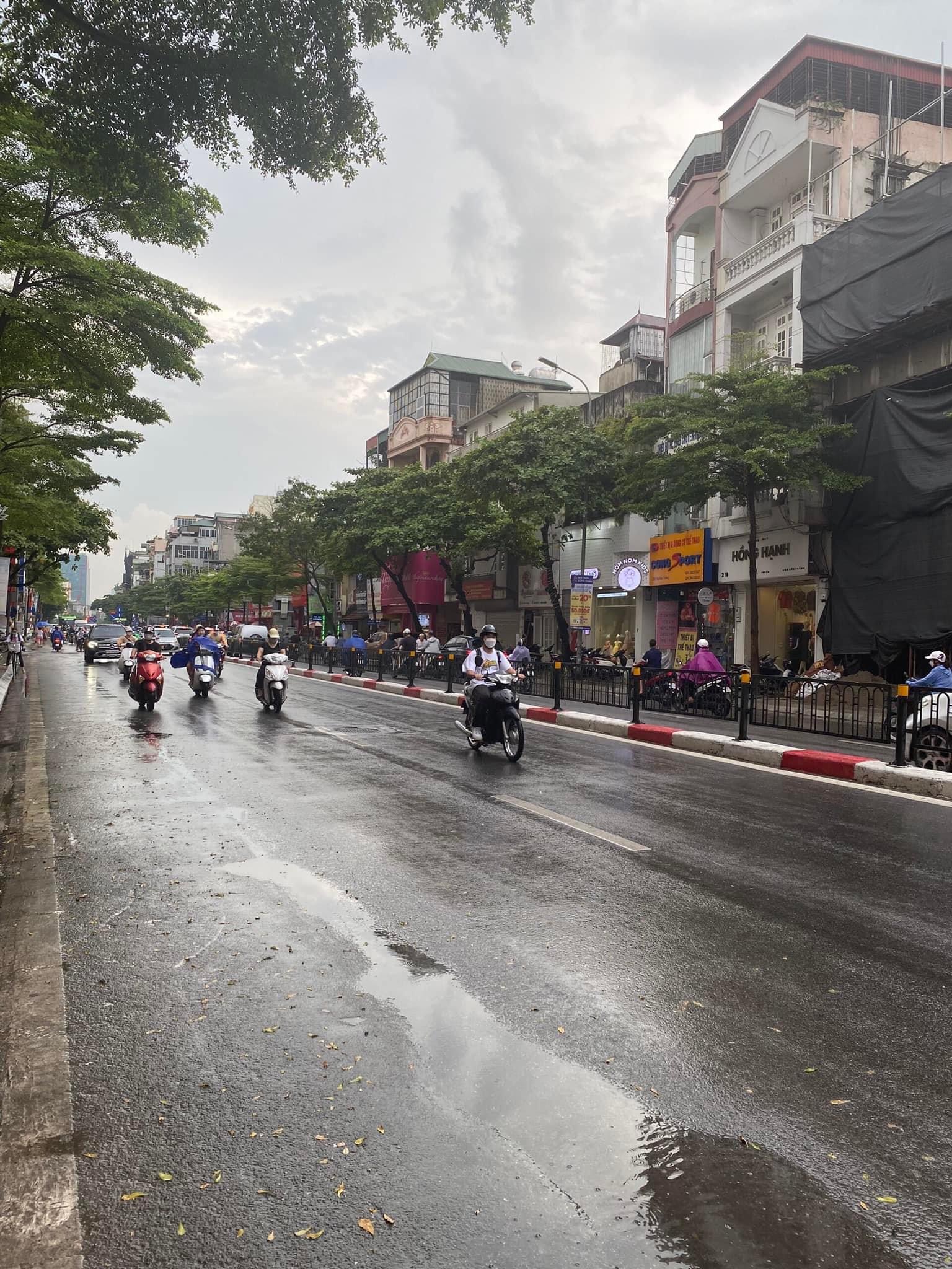 Bán Nhà Mặt Phố Tôn Đức Thắng Đống Đa. 125m2, 4T Thông Sàn, HĐ Thuê 100tr/th