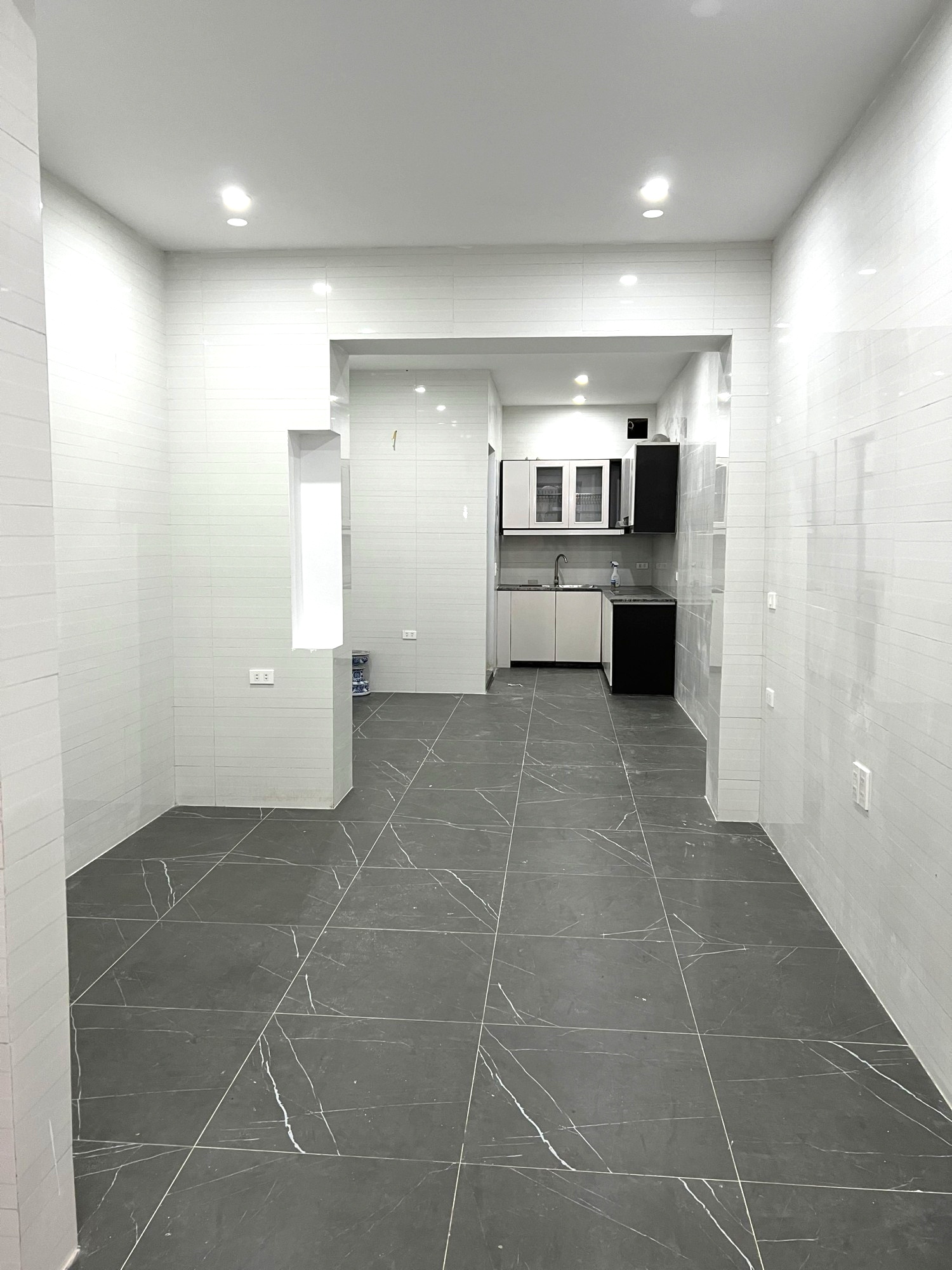 BÁN NHÀ SÀI ĐỒNG, Ô TÔ ĐỖ CỬA, KINH DOANH, NHÀ ĐẸP, Ở NGAY, TIỆN ÍCH, 39M2x2T