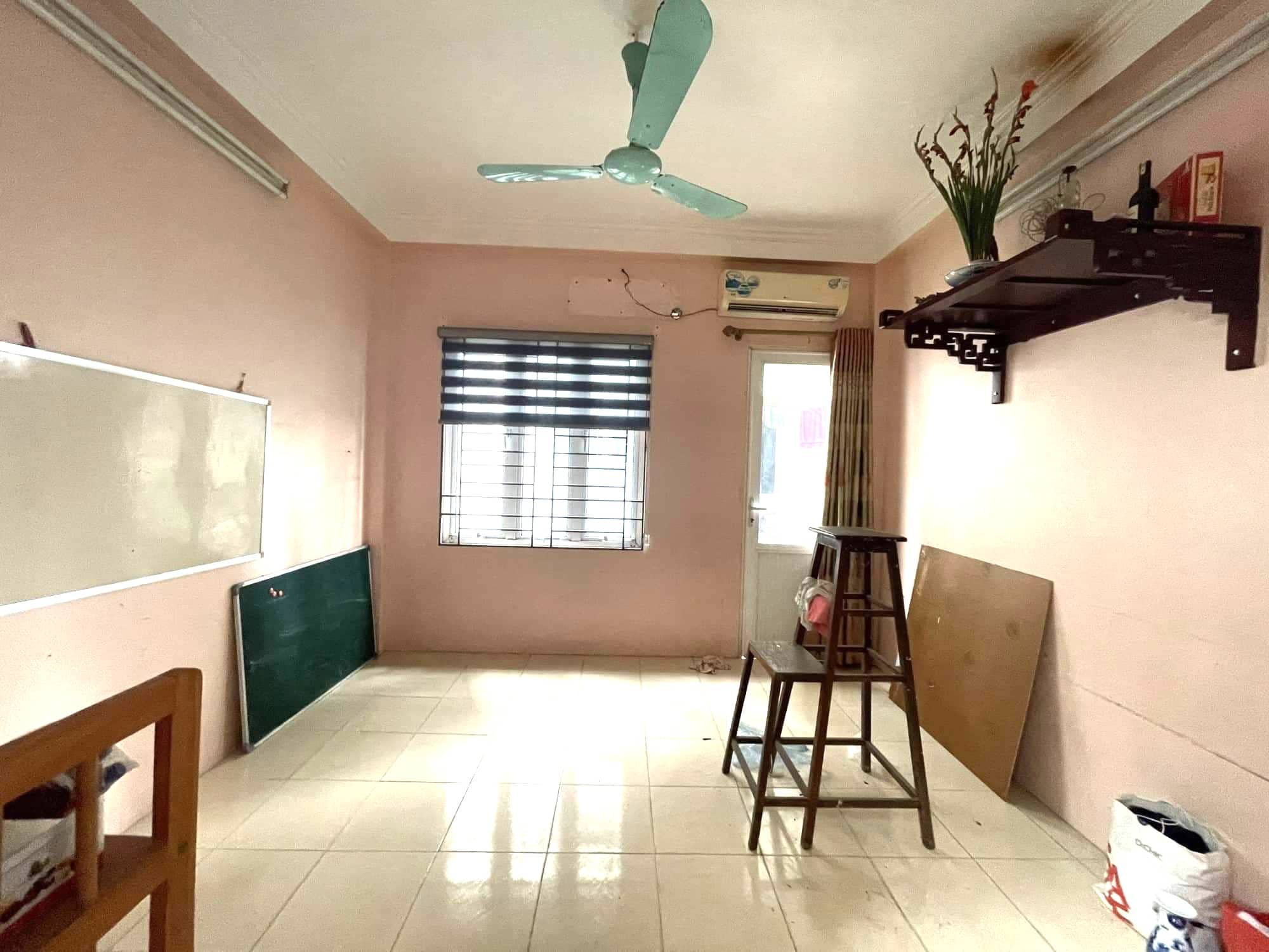 BÁN NHÀ BỒ ĐỀ, TẦM GIÁ KHÔNG CÓ CĂN THỨ 2, VÀI BƯỚC CHÂN RA HỒ, Ô TÔ TRÁNH, 30M2x6M