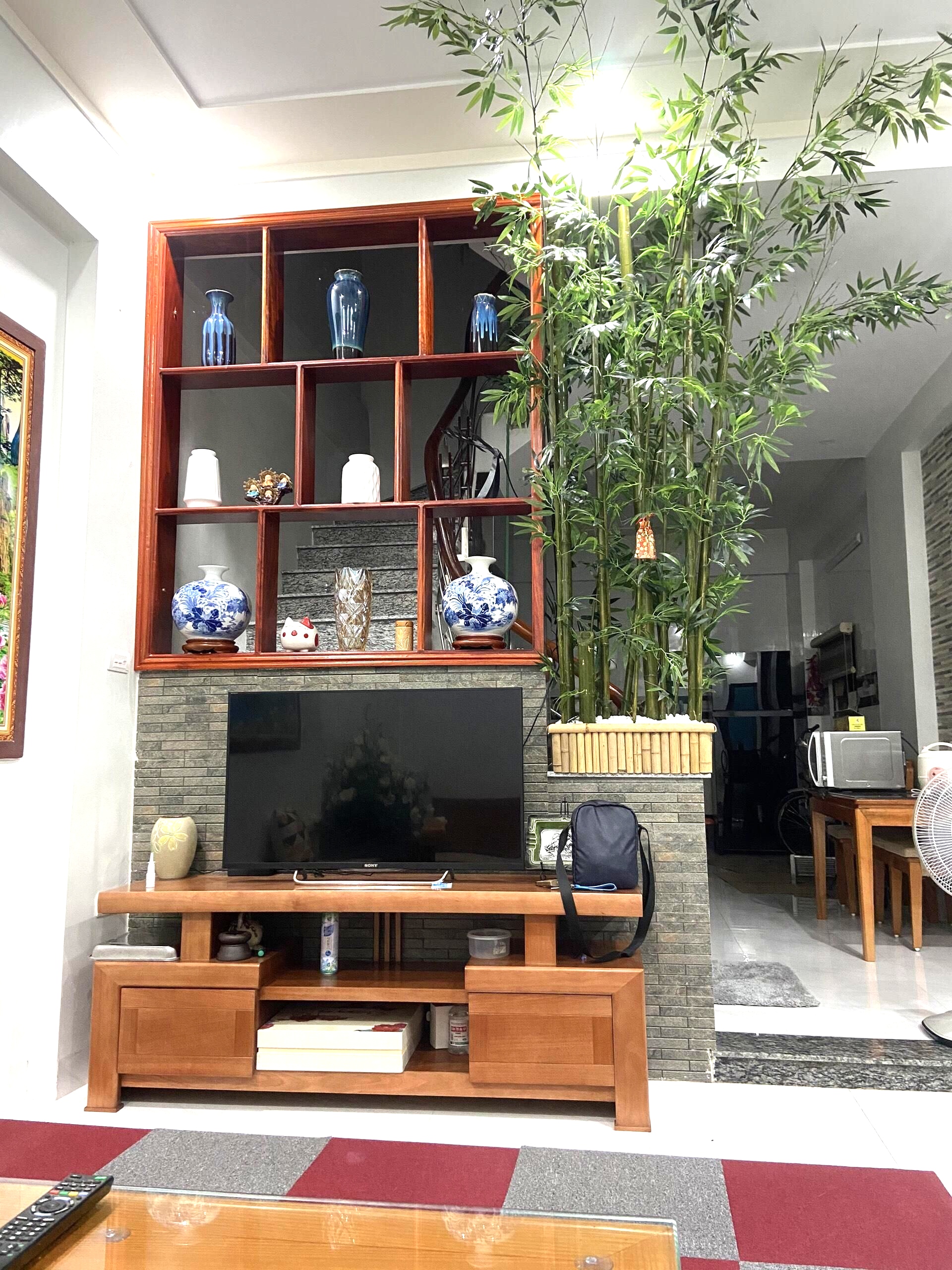 BÁN GẤP NHÀ VIỆT HƯNG, GẦN PHỐ, Ô TÔ, KINH DOANH, GIÁ SIÊU RẺ, 51M2x7.6M