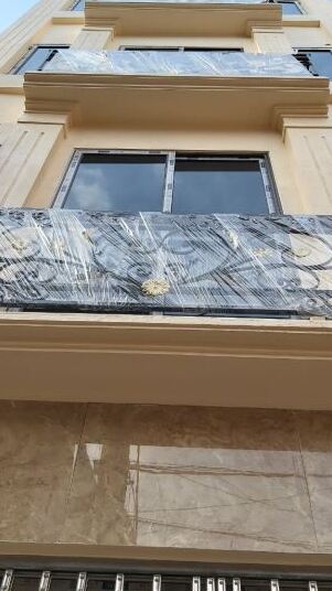 BÁN NHÀ XÂY MỚI NGÕ 10 TẢ THANH OAI 34M*5T 4PN Ô TÔ ĐỖ CỬA GIÁ 2.5 TỶ